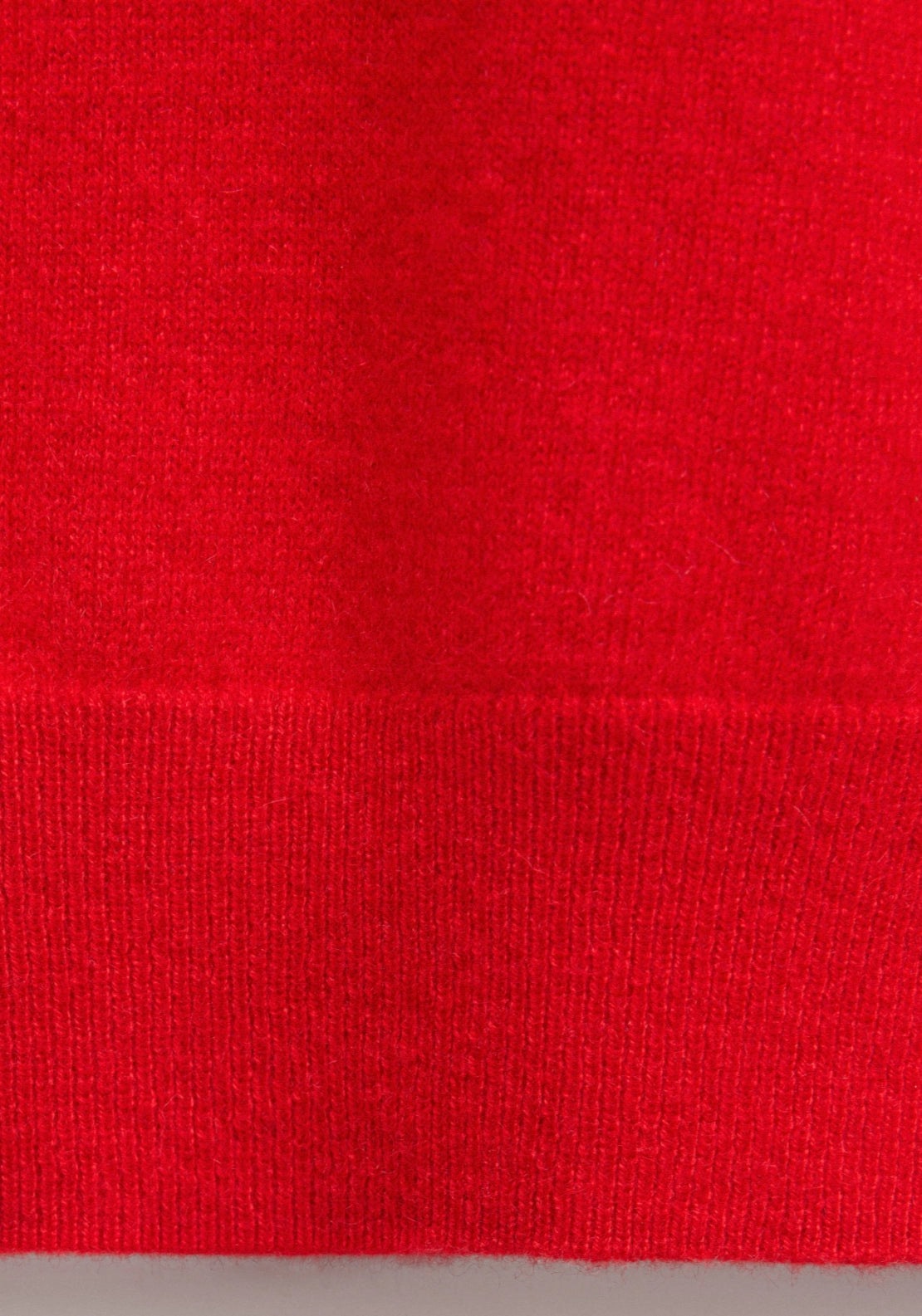 100% Cashmere Round Neck Sweater - Red