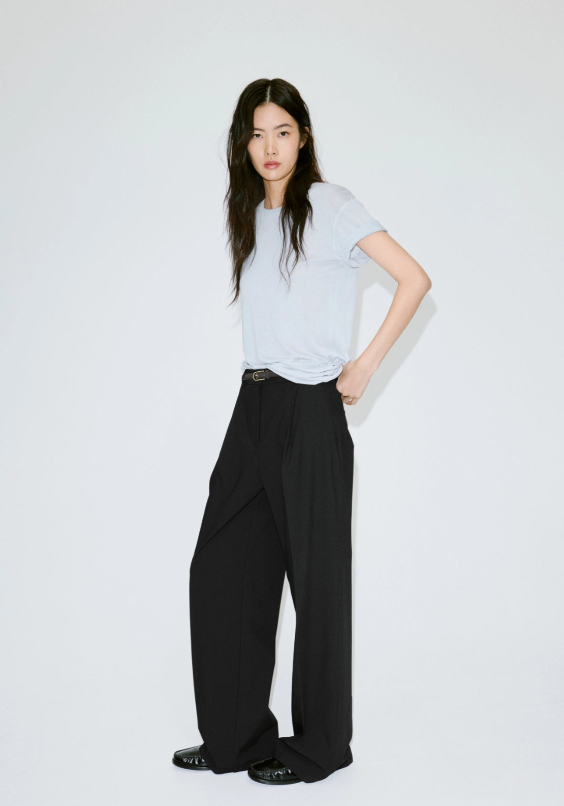 Straight Fit Pleated Trousers - Black