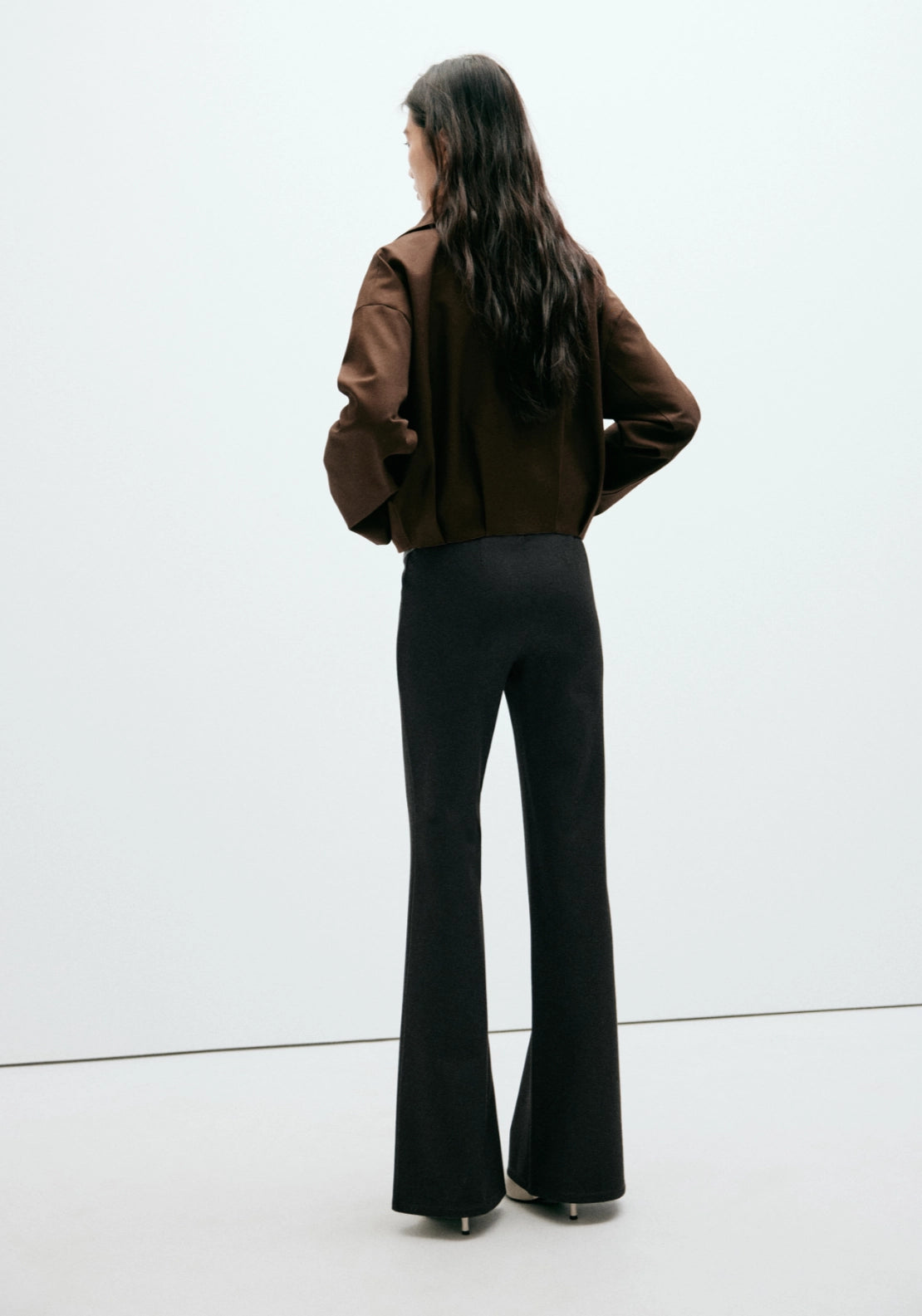 Straight Leg Leggings With Seams - Black