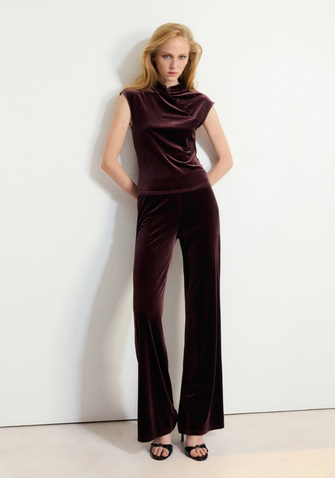 Velvet Top With Buttons - Burgundy