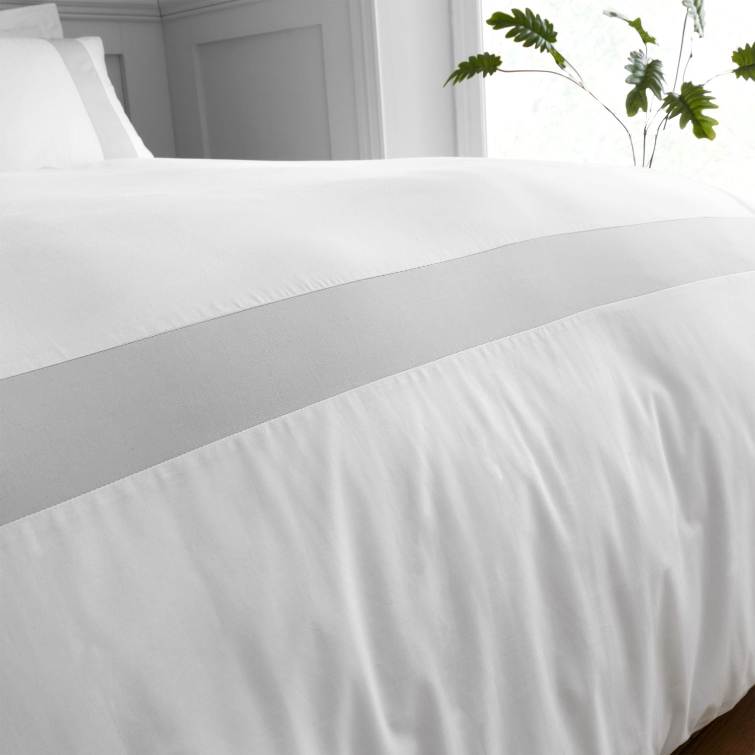  Bianca Tailored 180 Thread Count Cotton Duvet Cover Set - White / Silver 4 Shaws Department Stores