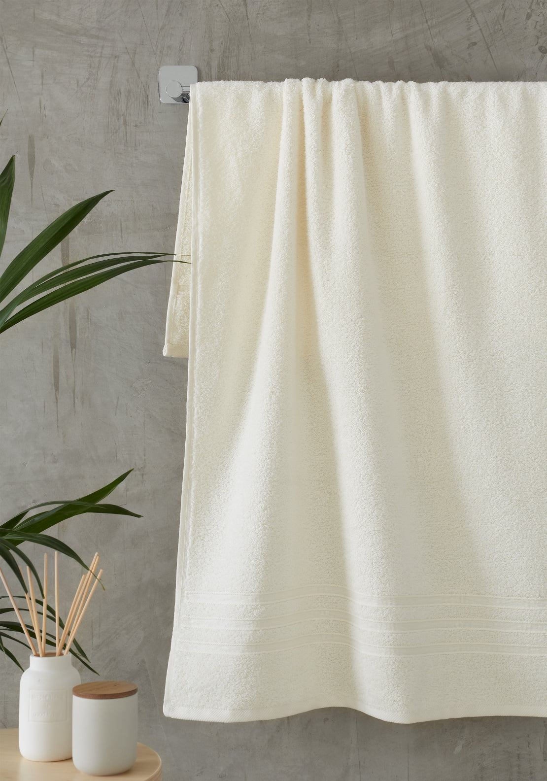 Catherine Lansfield 100% Cotton Zero Twist Towel 450gsm - Cream 2 Shaws Department Stores