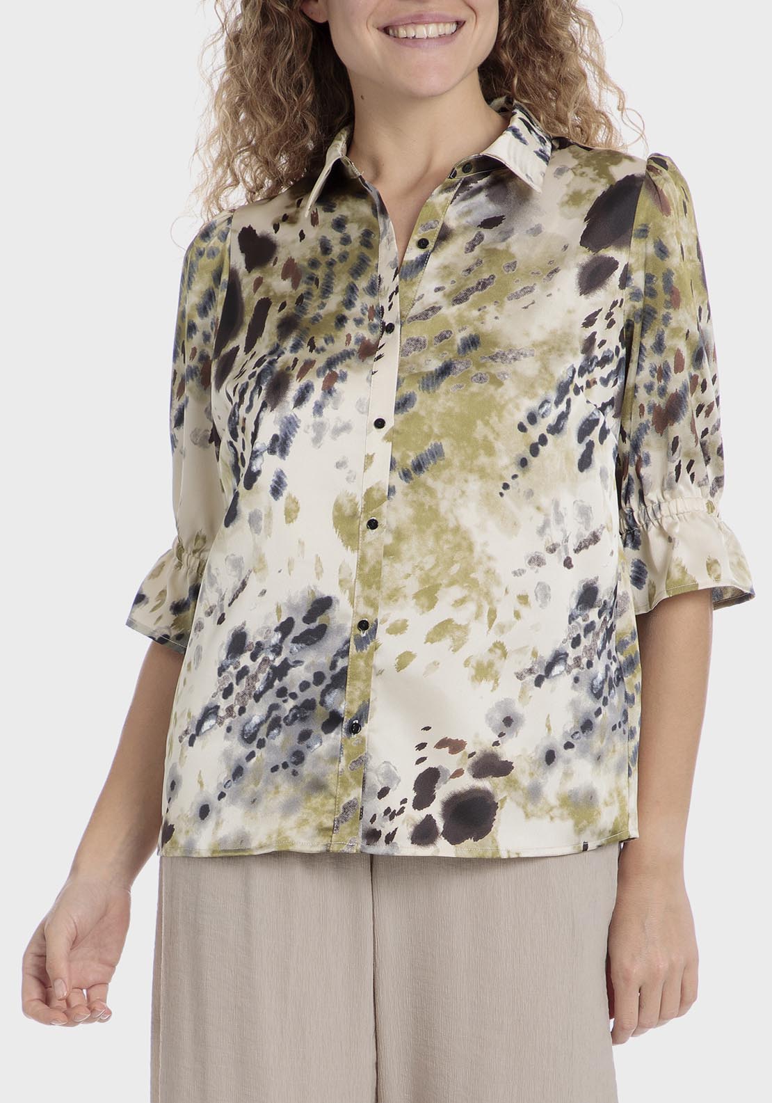Punt Roma Animal print shirt - White / Green 7 Shaws Department Stores