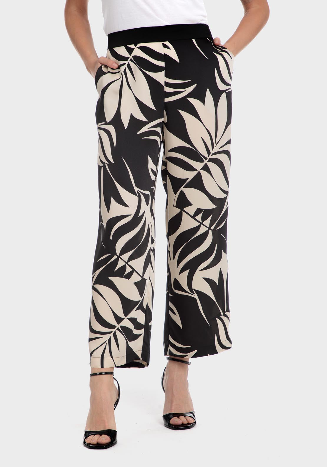 Punt Roma Printed Trousers - Black 3 Shaws Department Stores