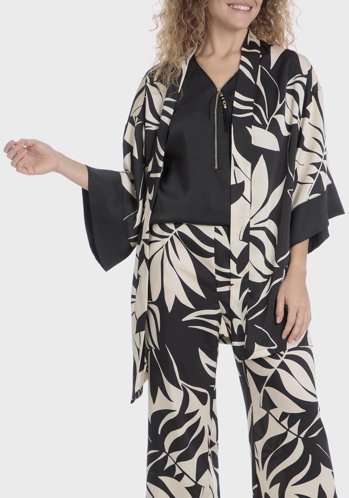 Punt Roma Printed Overshirt - Black 1 Shaws Department Stores