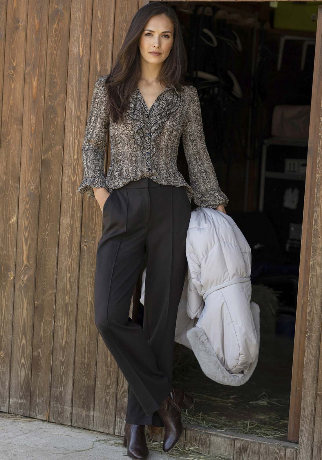 Punt Roma Printed Pleated Shirt - Brown 5 Shaws Department Stores