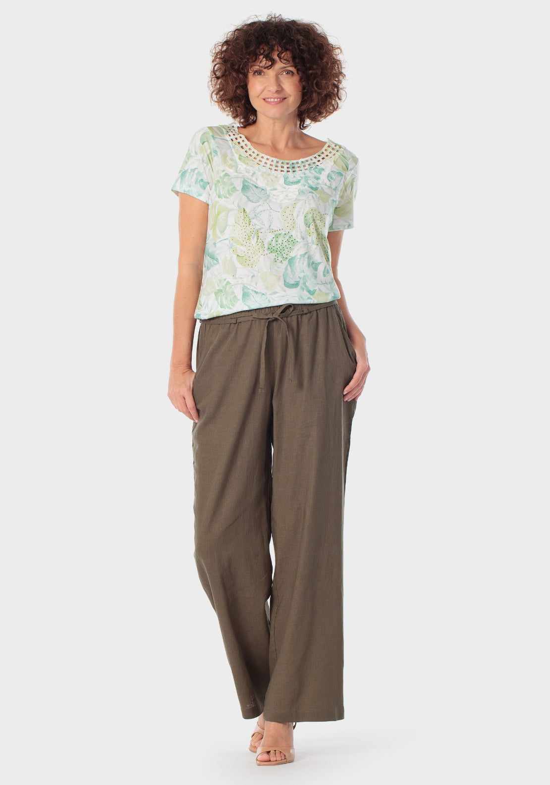 Tropical Print Gemstone Details T-Shirt - Green