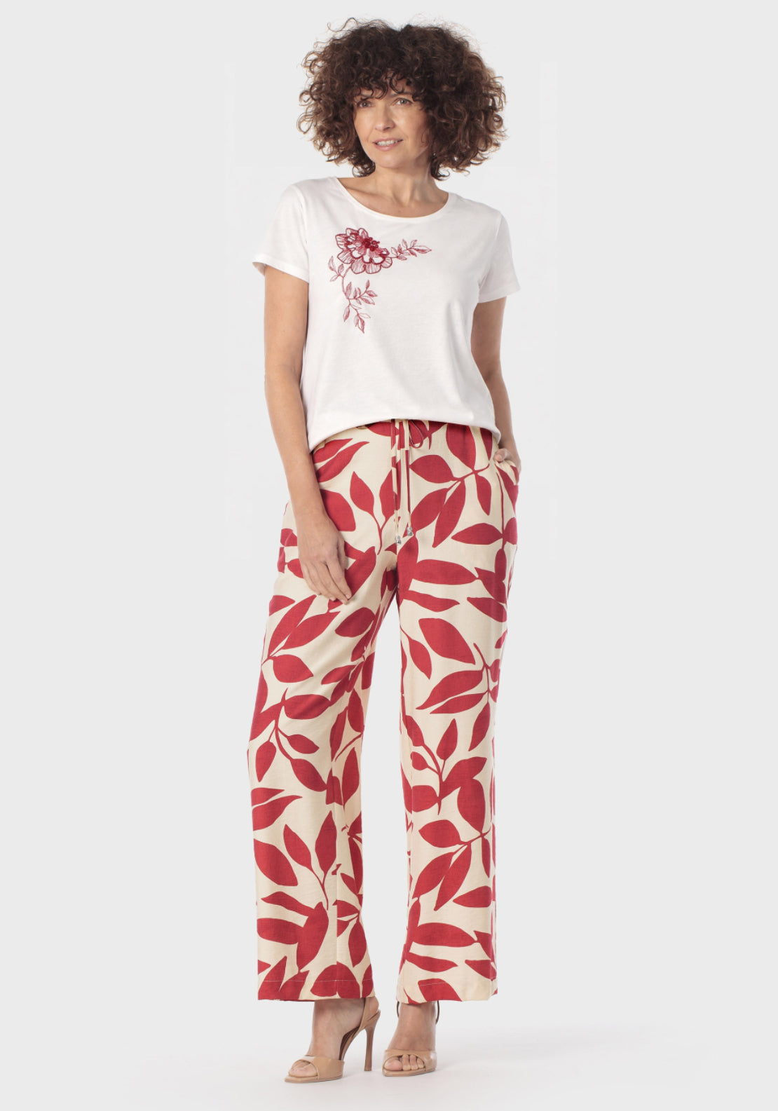 Embroidered Round Neck T-Shirt - White