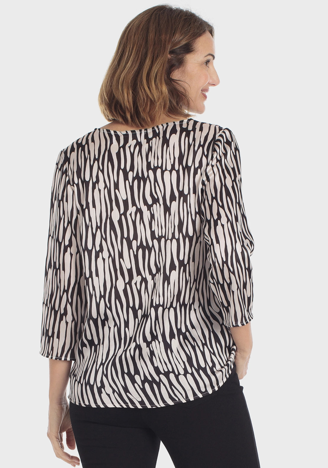Printed 3/4 Sleeve V-Neck Blouse - Black