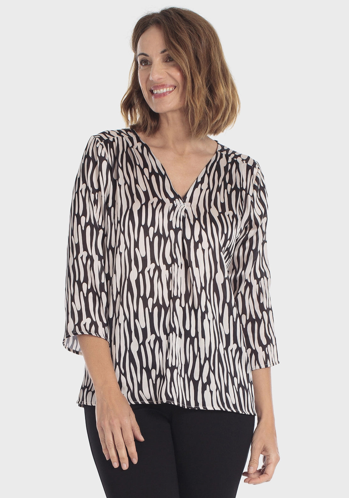 Printed 3/4 Sleeve V-Neck Blouse - Black