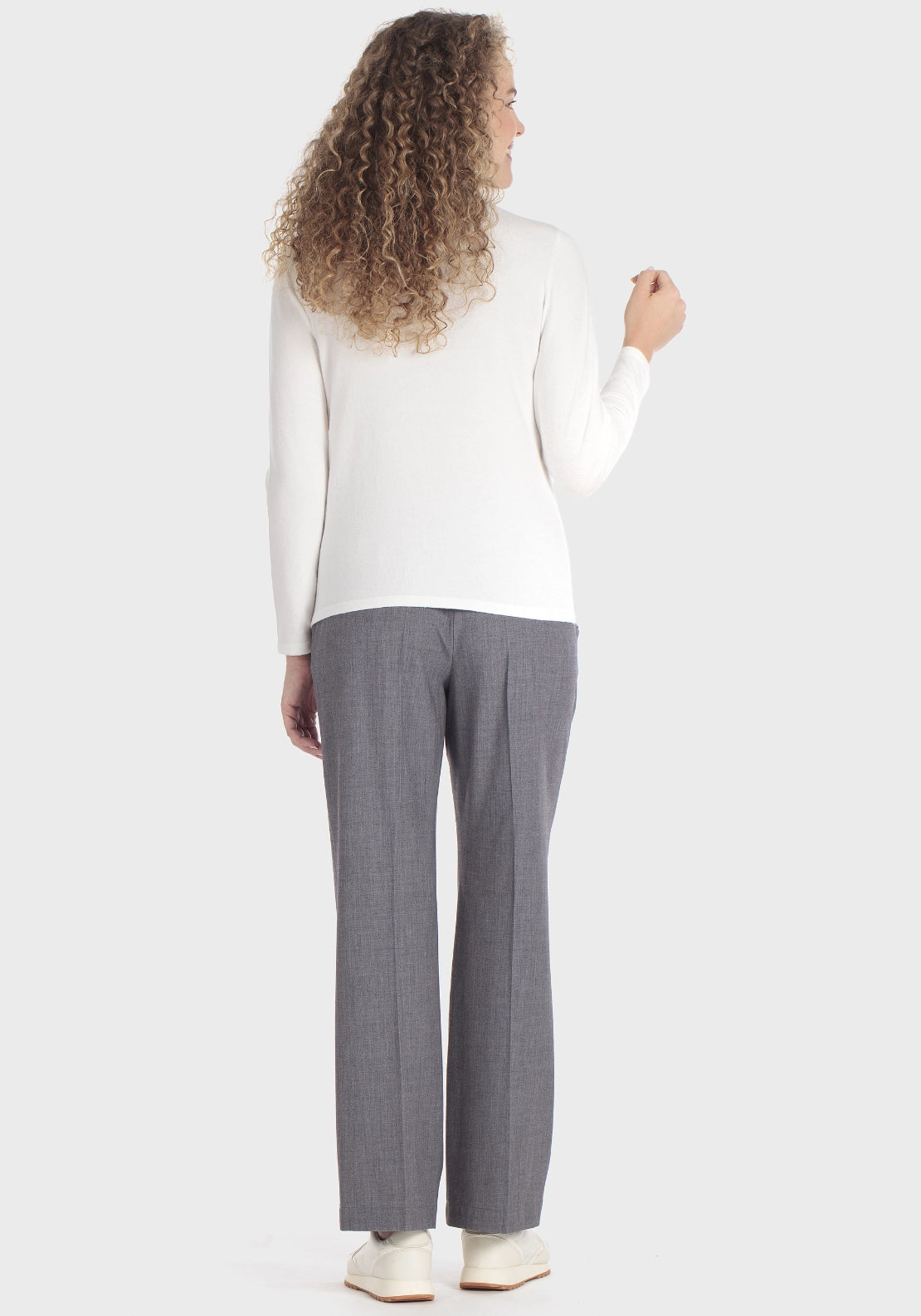 Basic Turtleneck Sweater - White