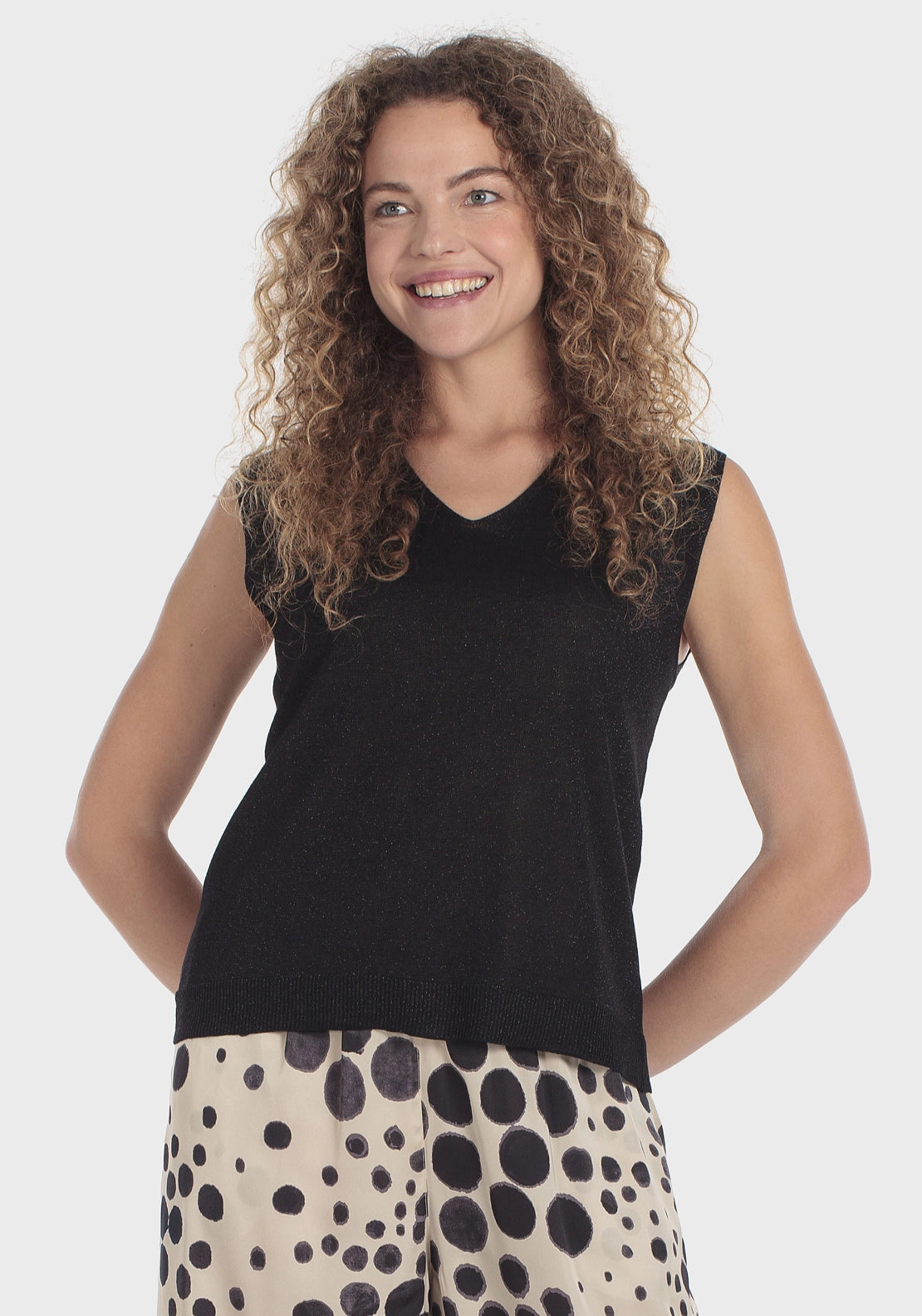 Metallic Thread V-Neck Sweater - Black