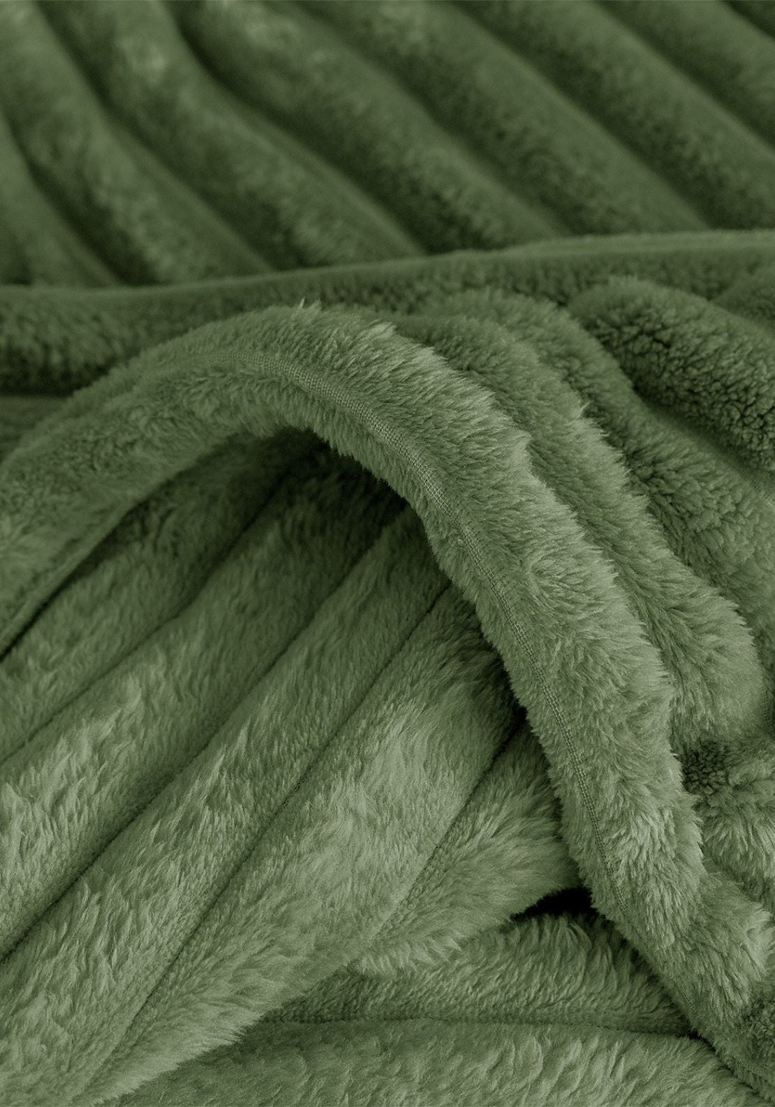 The Home Collection Chunky Ribbed Throw 150 x 200cm - Green 2 Shaws Department Stores