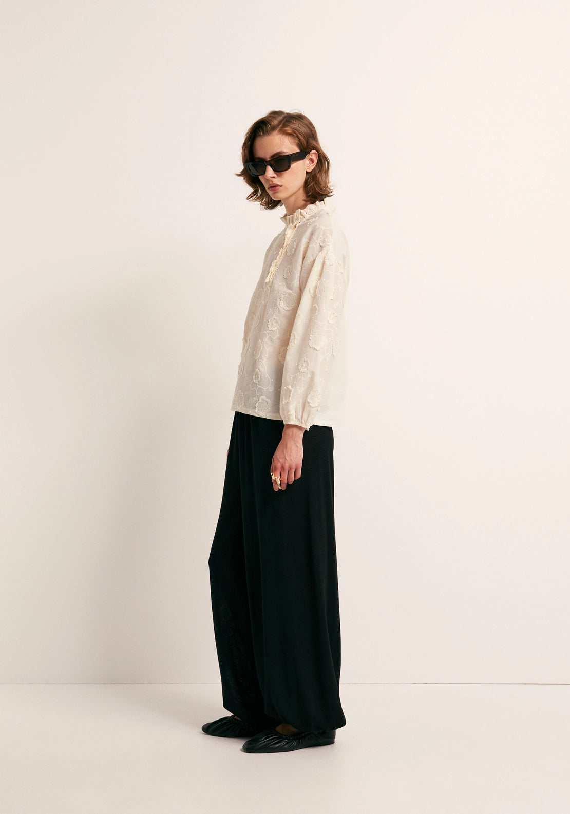 Embroidered Flower Top - Cream