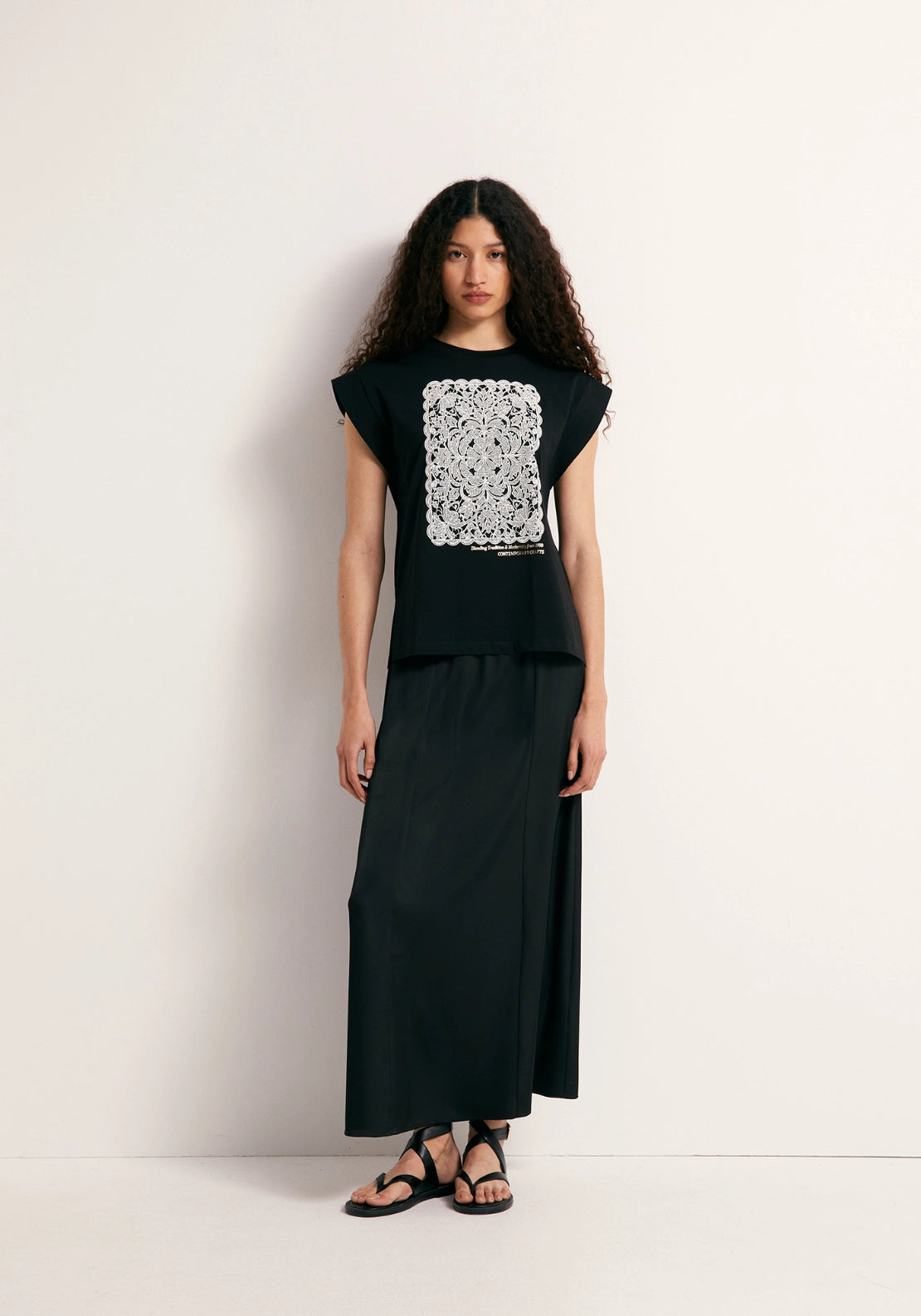 Sequin T-Shirt - Black