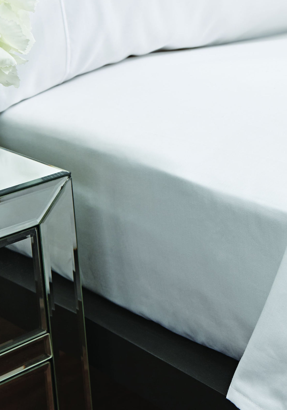 Bianca Luxury 800 Thread Count 100% Cotton Sateen Fitted Sheet - White 1 Shaws Department Stores