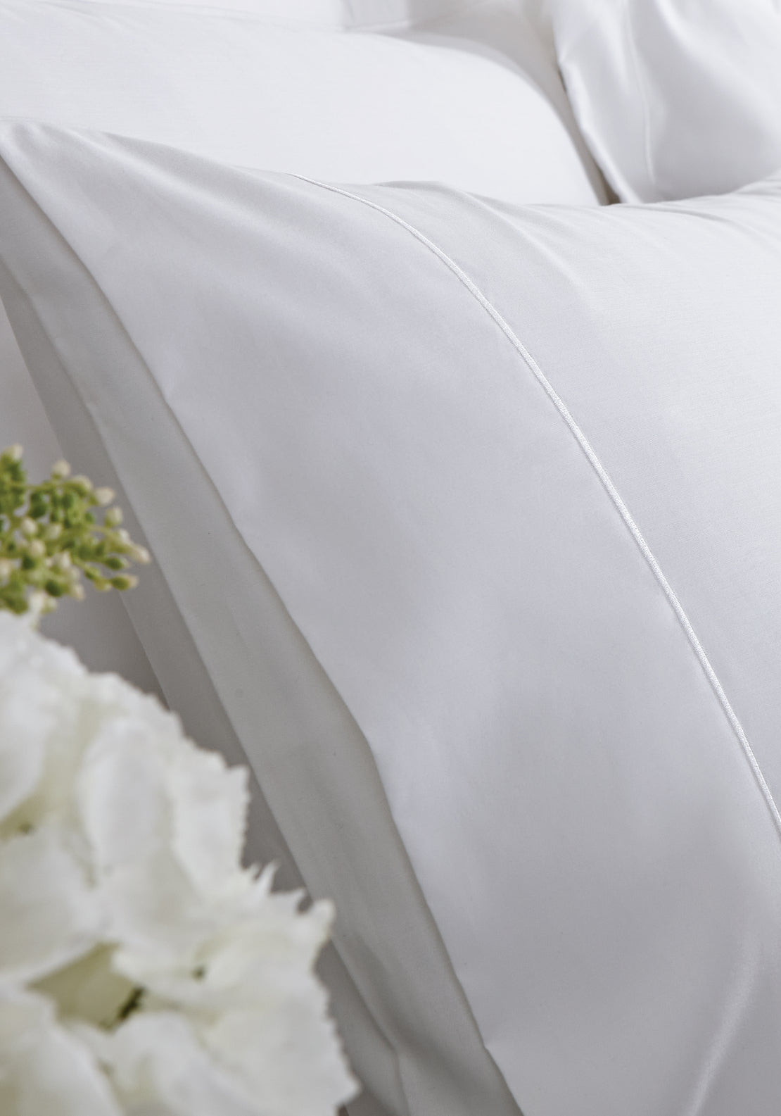 Bianca Luxury 800 Thread Count 100% Cotton Sateen Duvet Cover Set - White 2 Shaws Department Stores