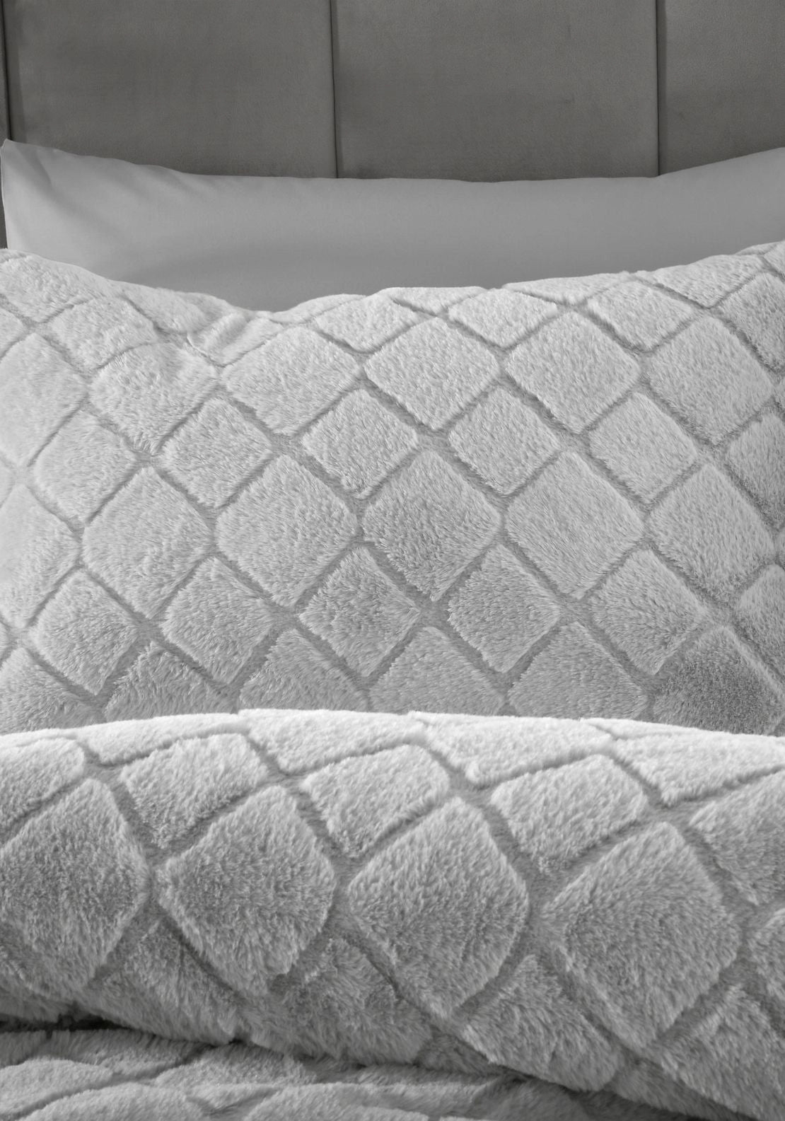 Cosy Diamond Faux Fur Duvet Cover Set Natural - Grey