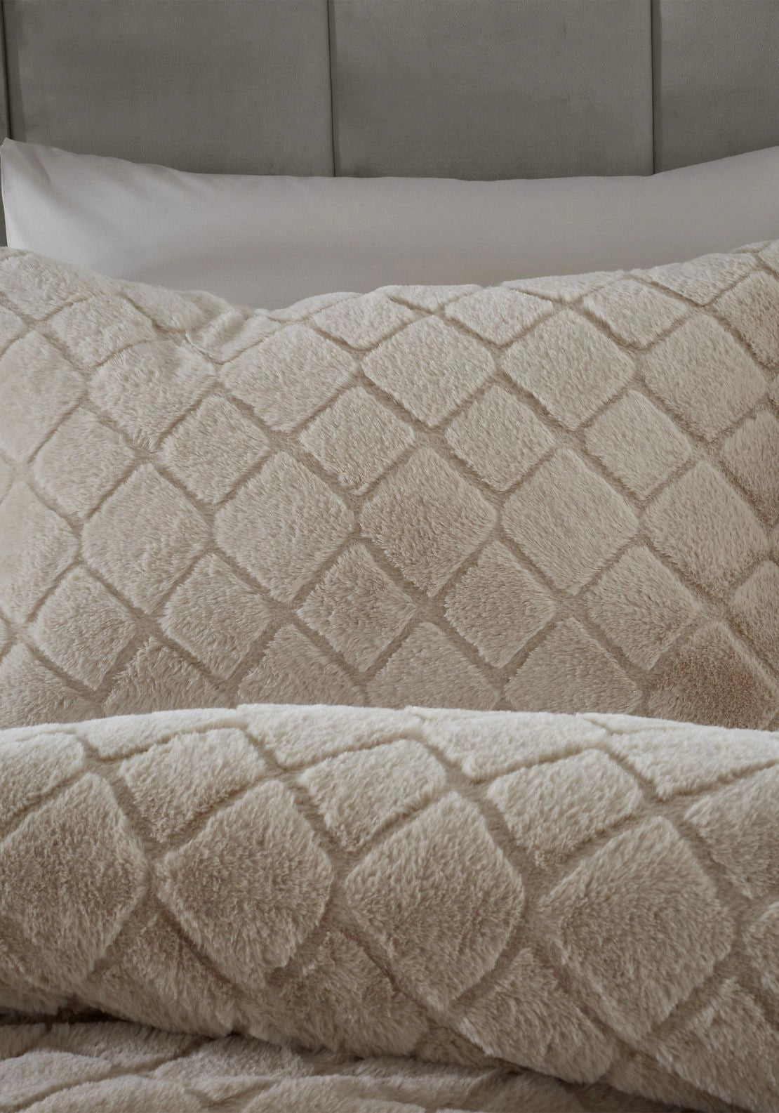 Cosy Diamond Faux Fur Duvet Cover Set Natural - Beige