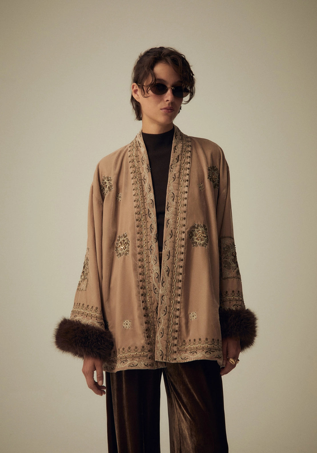 Short Embroidered Kimono - Beige