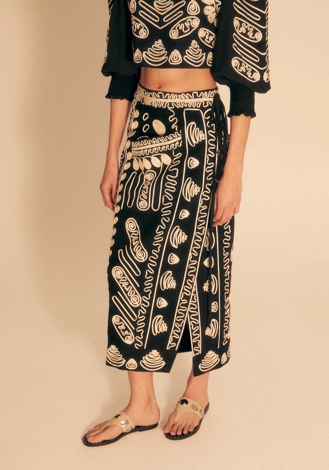 Embroidered Midi Skirt - Black