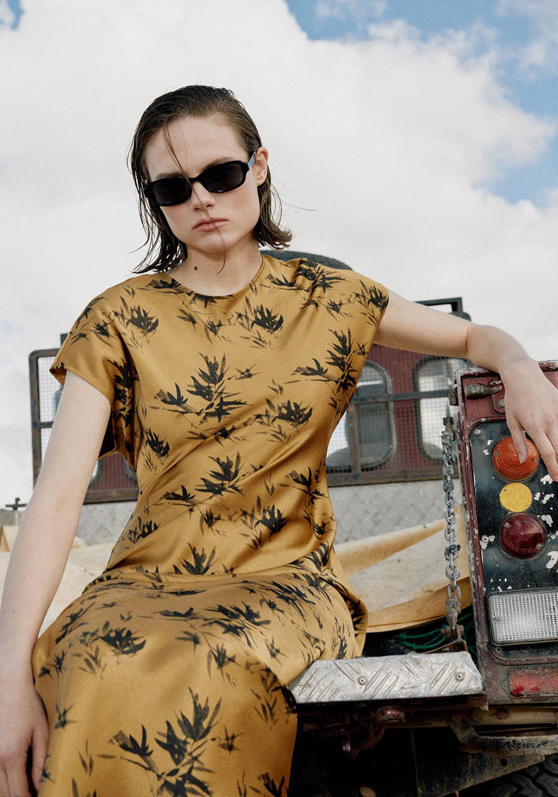 Sfera Flowers midi dress - Print Green 2 Shaws Department Stores