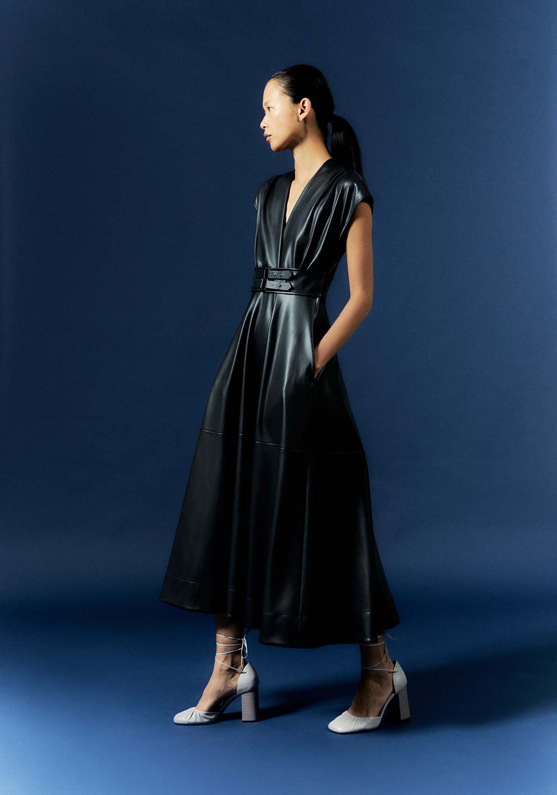 Waist Tabs Dress - Black