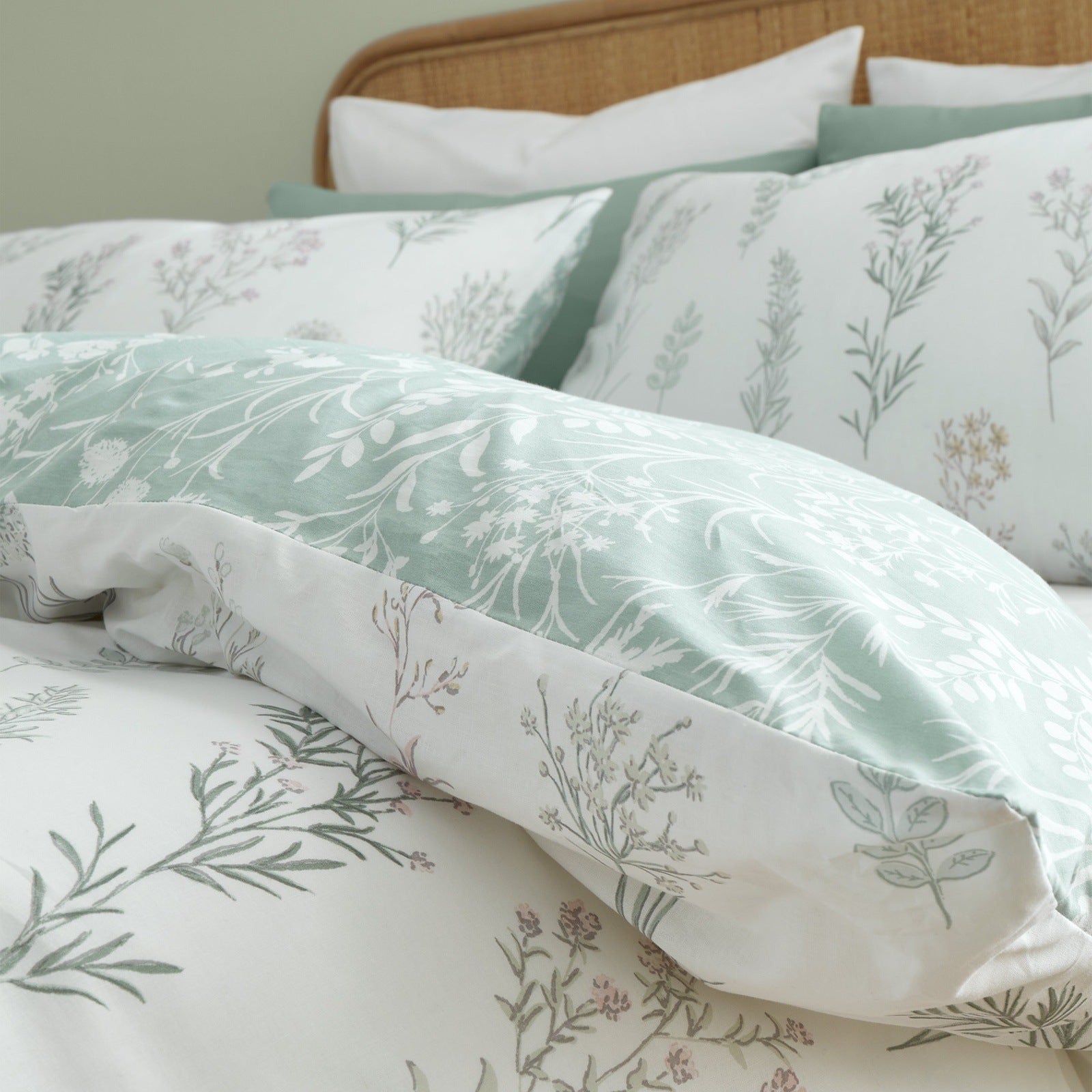 Bianca Wild Flowers 200 Thread Count Cotton Duvet Cover Set 4 Shaws Department Stores