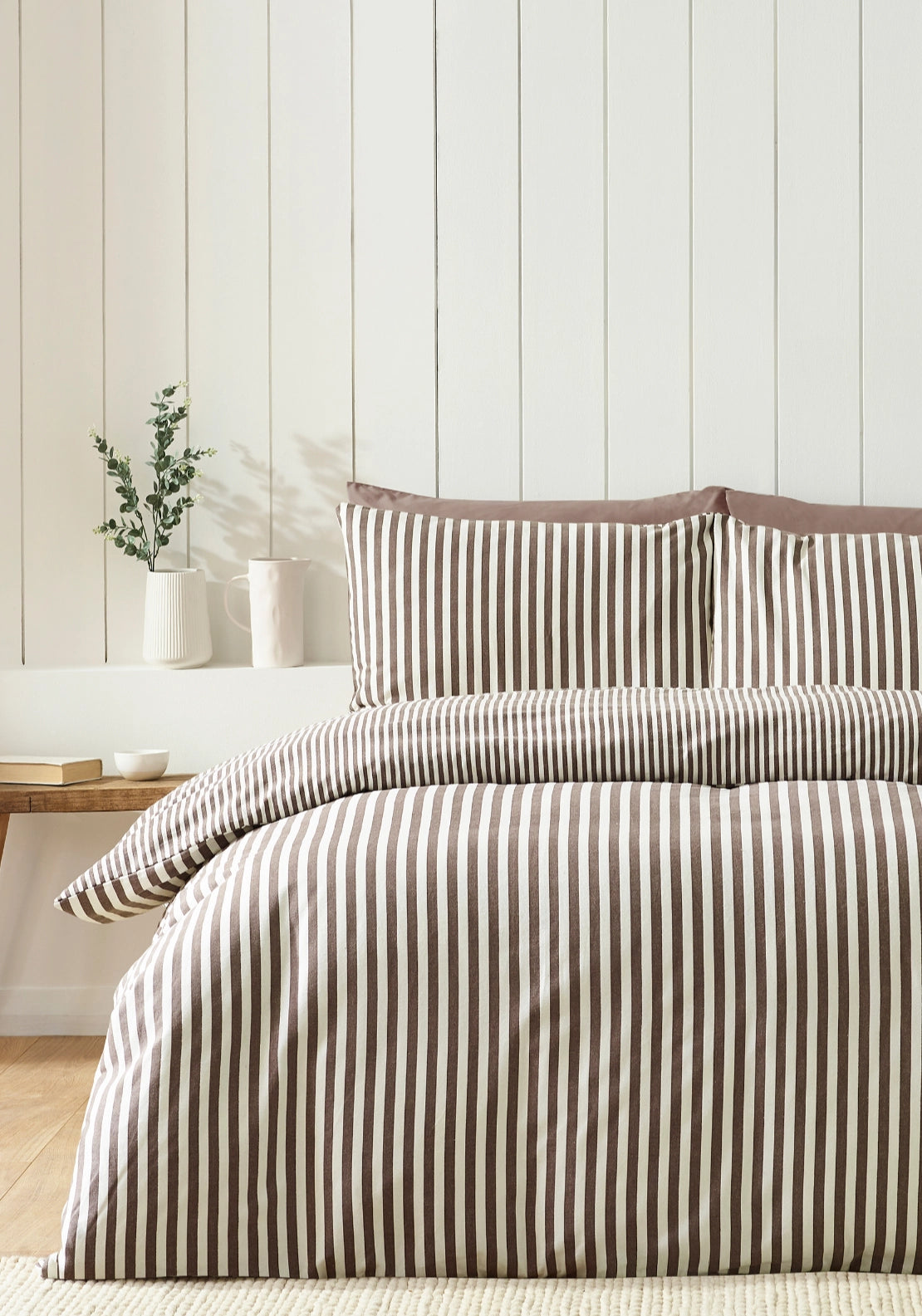 100% Brushed Cotton Fine Stripe Reversible Duvet Cover Set - Brown
