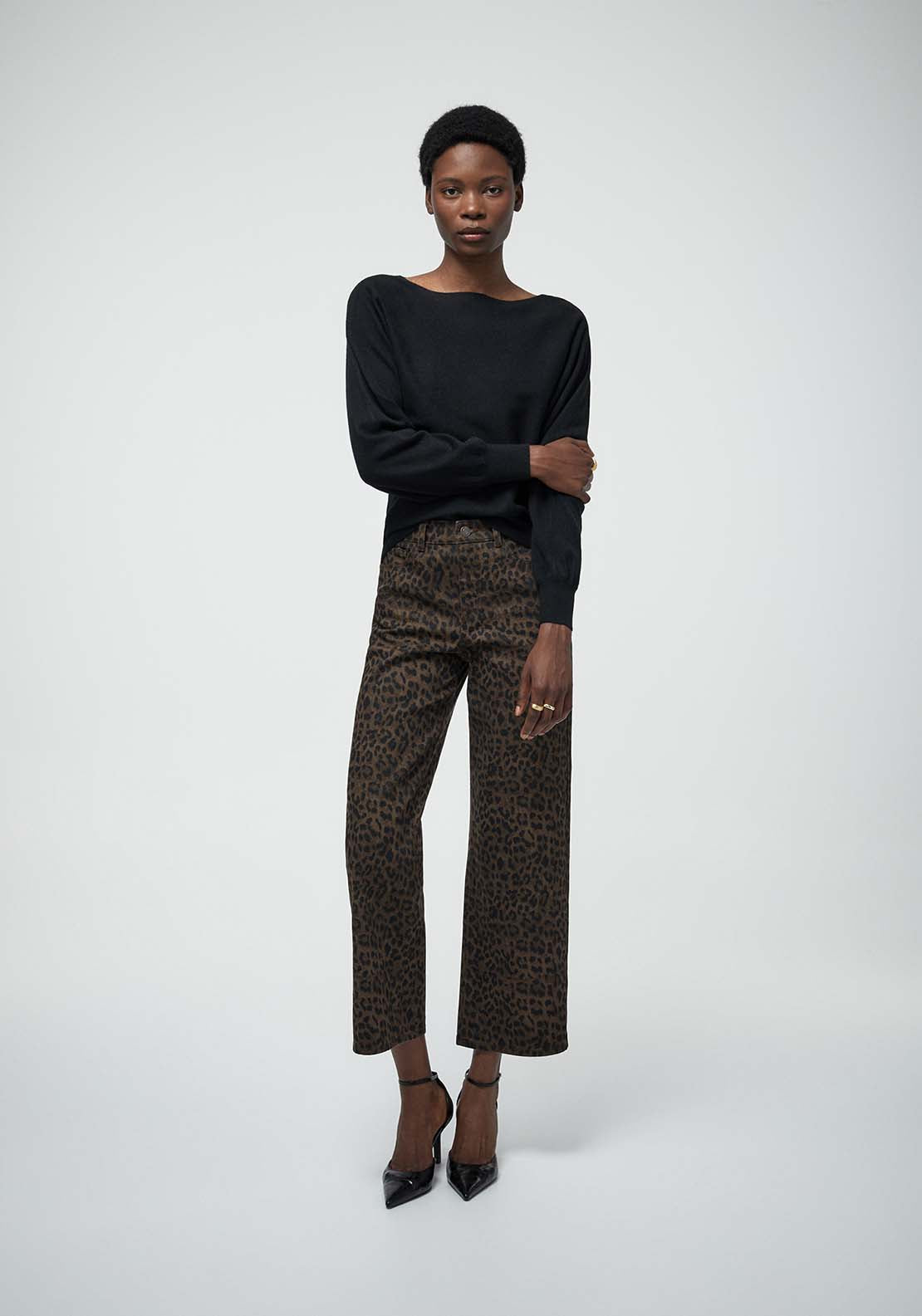 Scoop Neck Sweater - Black