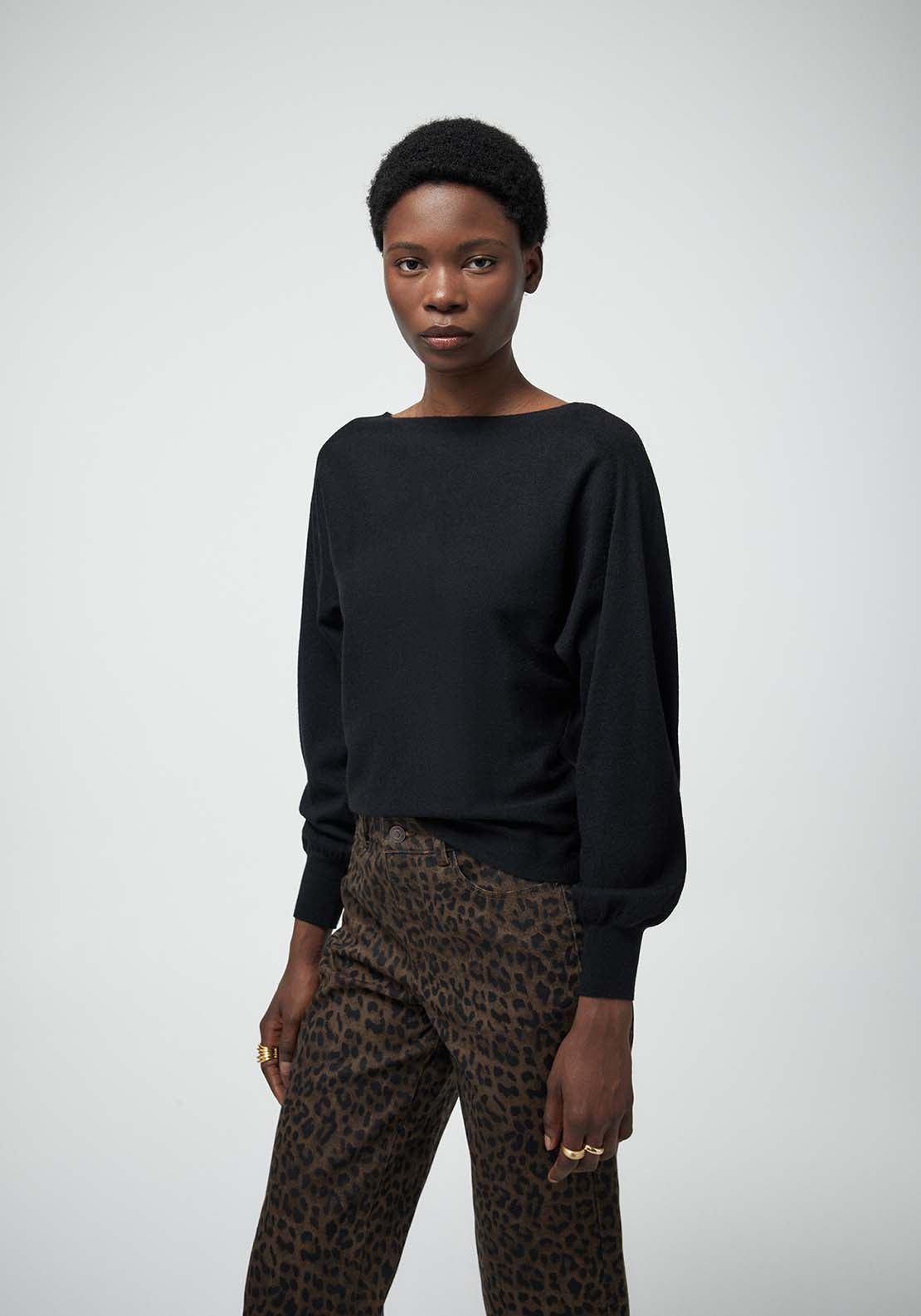 Scoop Neck Sweater - Black