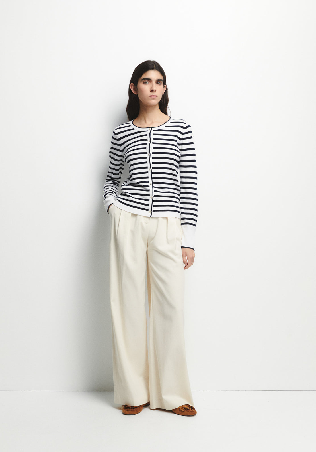 Stripe Print Knit Cardigan - White