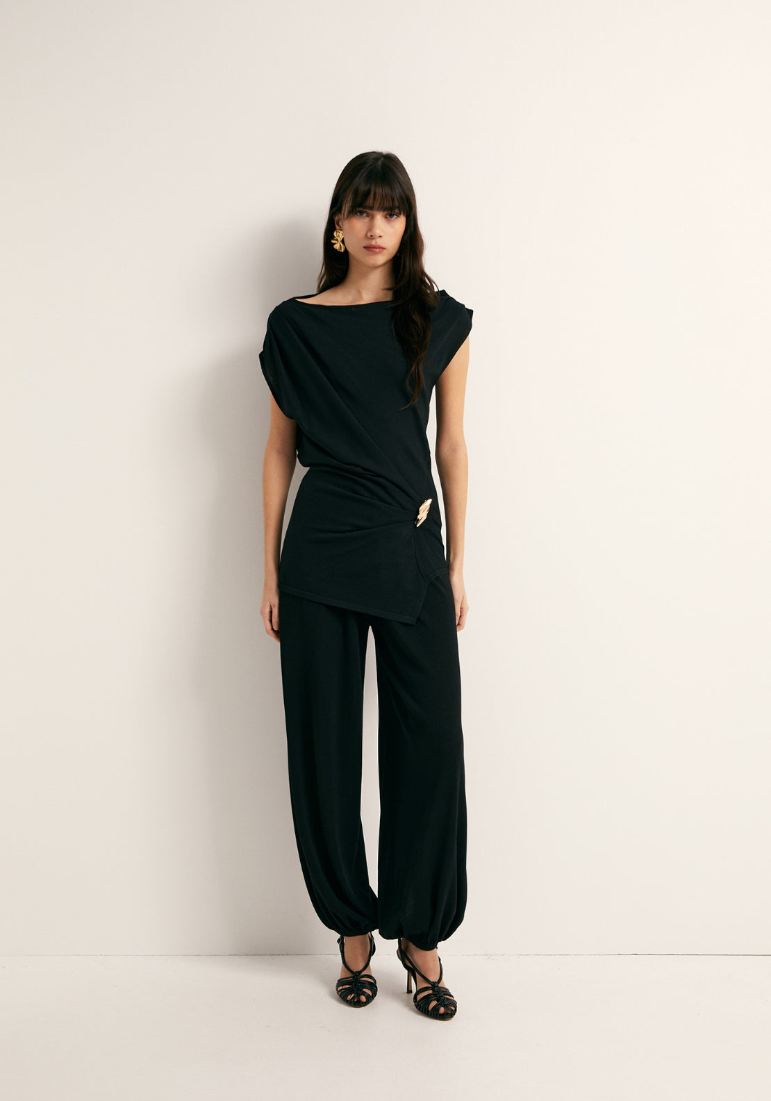 Asymmetric Side Ruching Top - Black