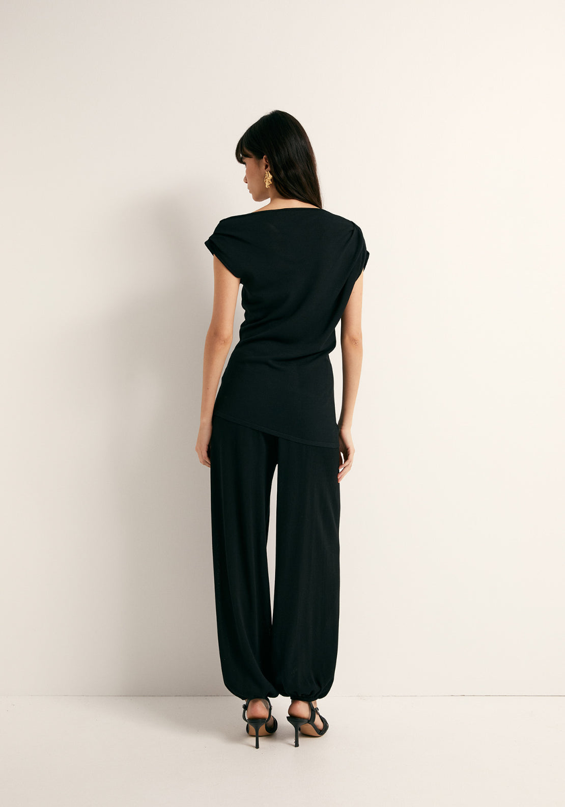 Asymmetric Side Ruching Top - Black