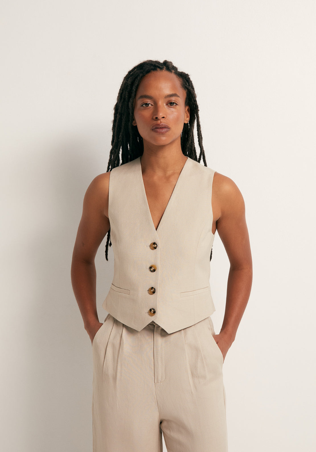 Pointed Hem Linen Waistcoat - Beige
