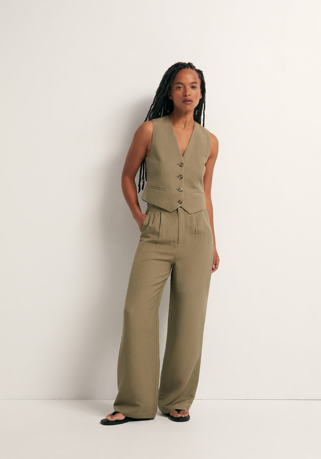 Pointed Hem Linen Waistcoat - Beige