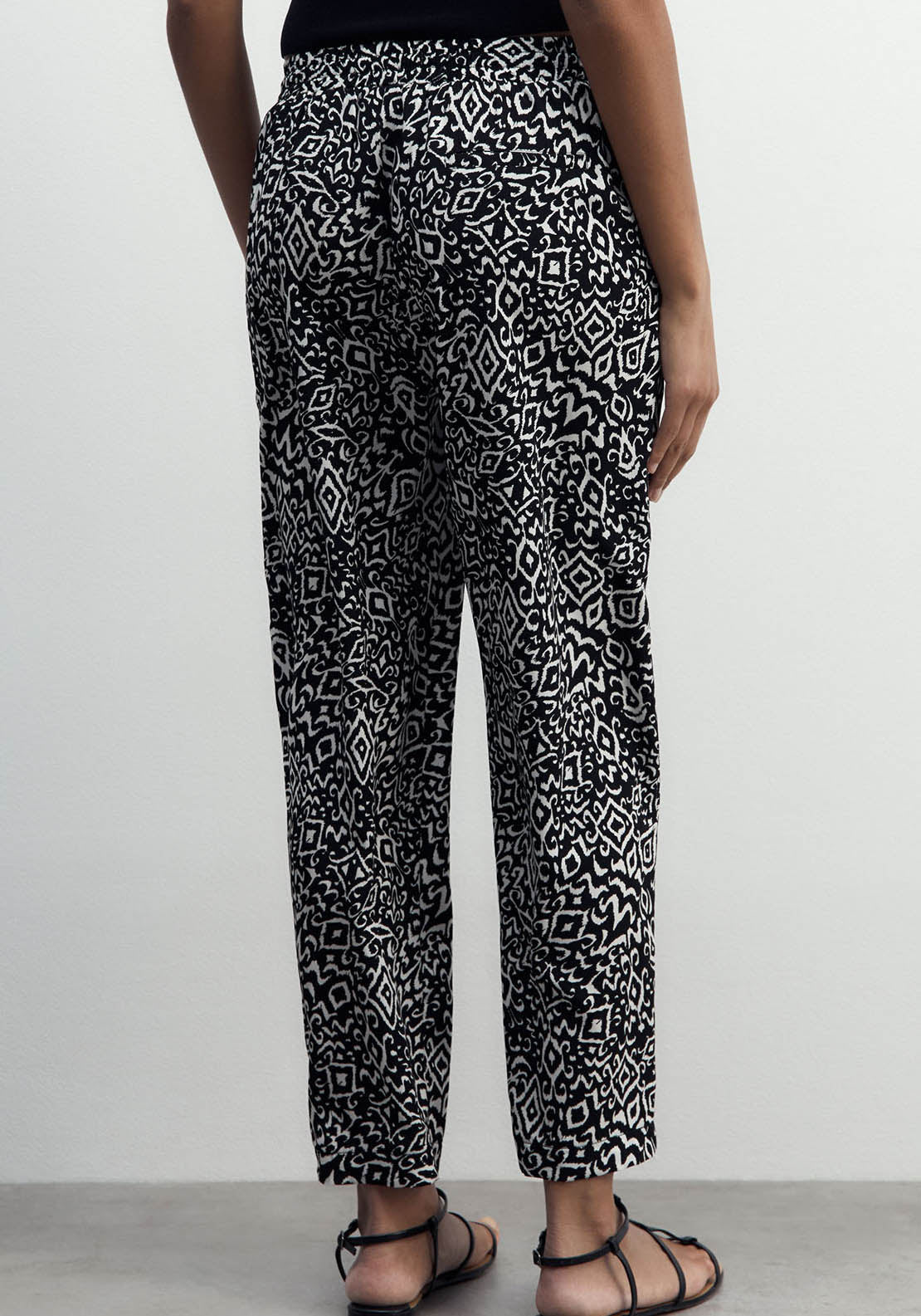 Sfera Printed Loose-Fit Trousers - Black 5 Shaws Department Stores