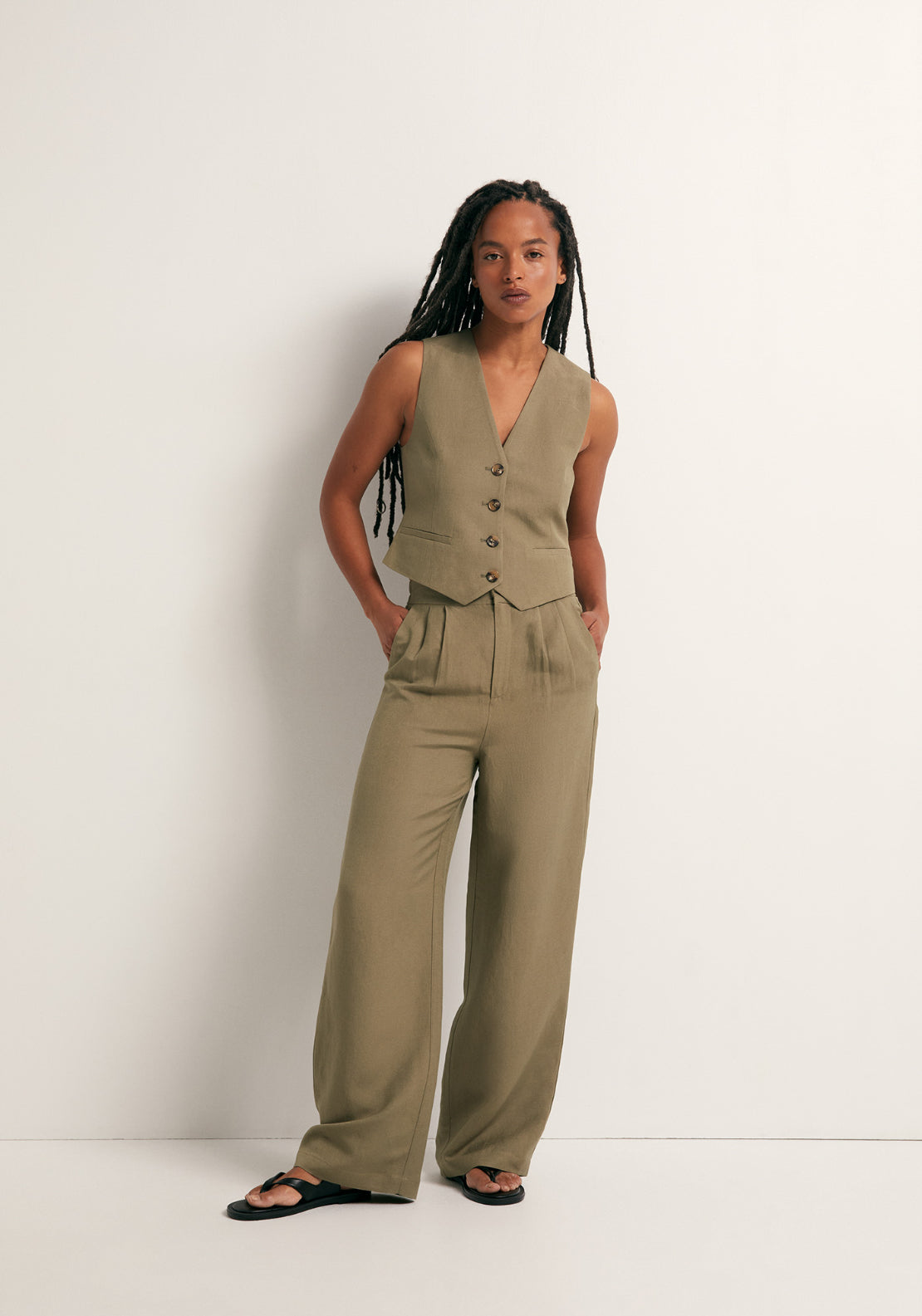 Wide Pleated Linen Trousers - Khaki