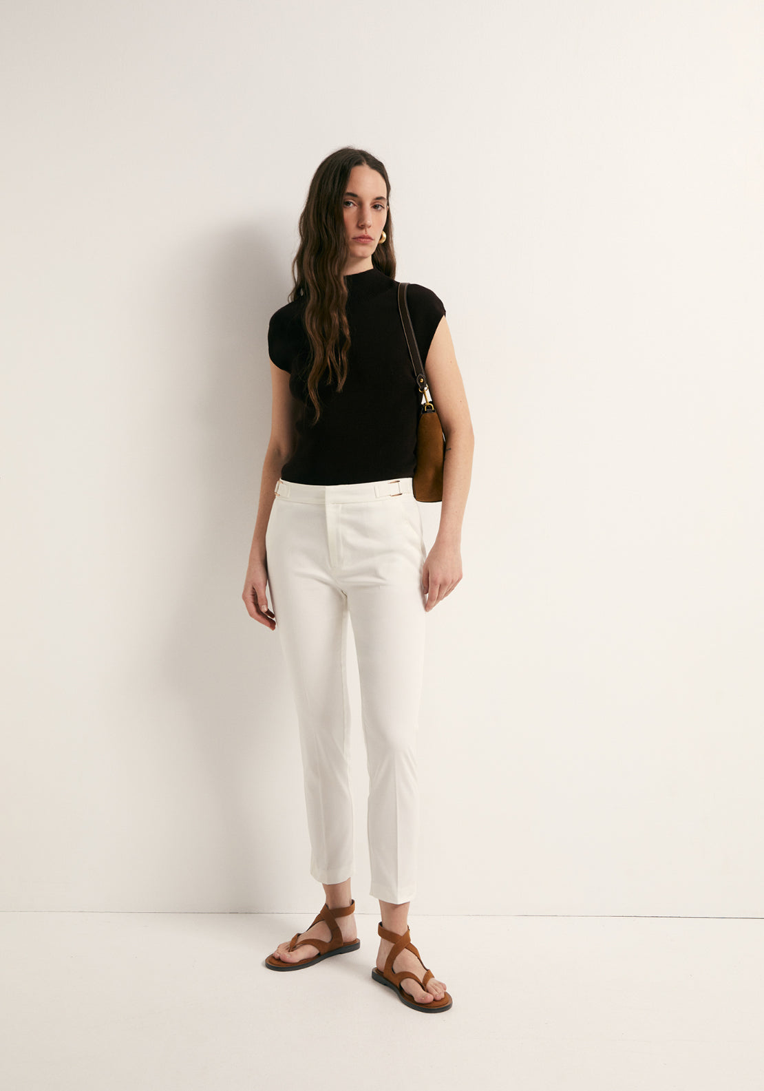 Buckle Detail Capri Trousers - White