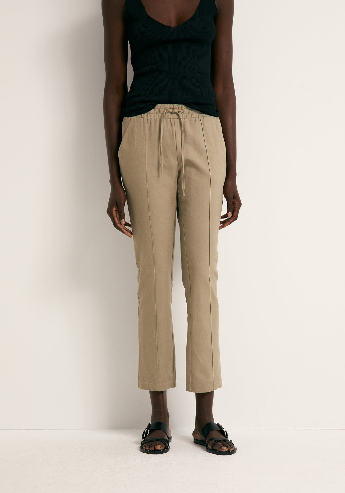 Loose-Fit Linen Trousers - Beige