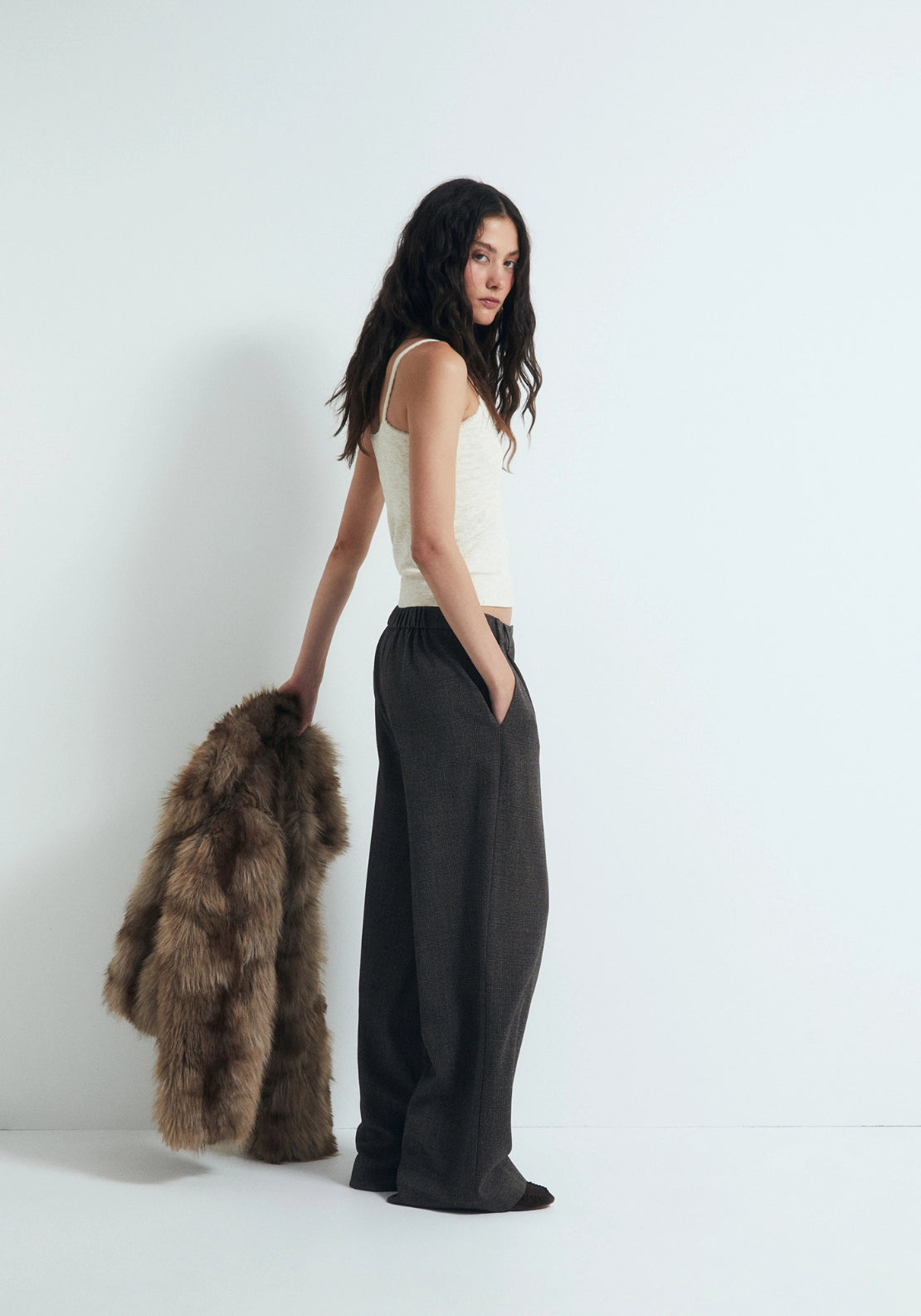 Pleated Elasticated Trousers - Brown