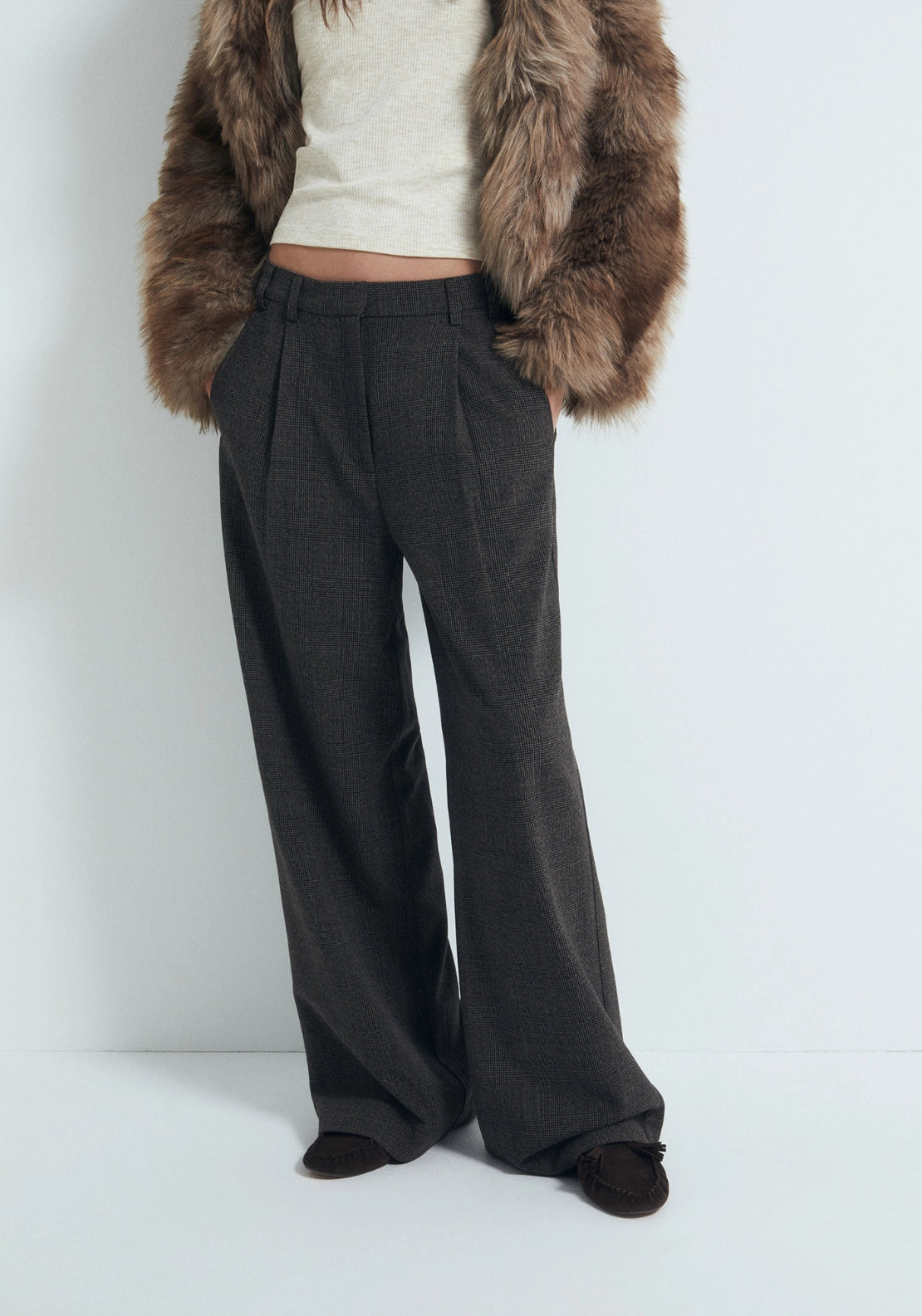 Pleated Elasticated Trousers - Brown
