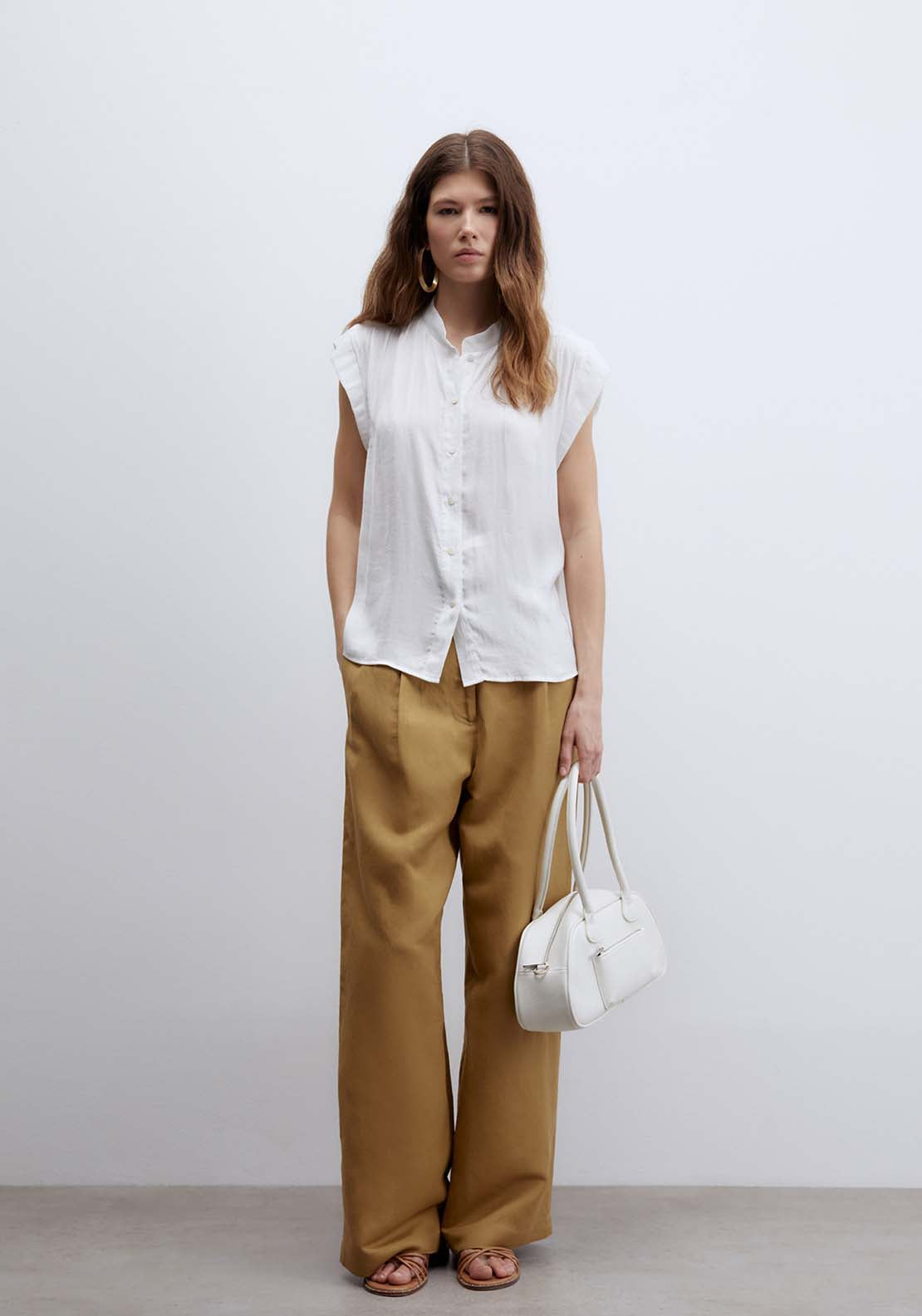 Buttons Loose-Fit Top - White