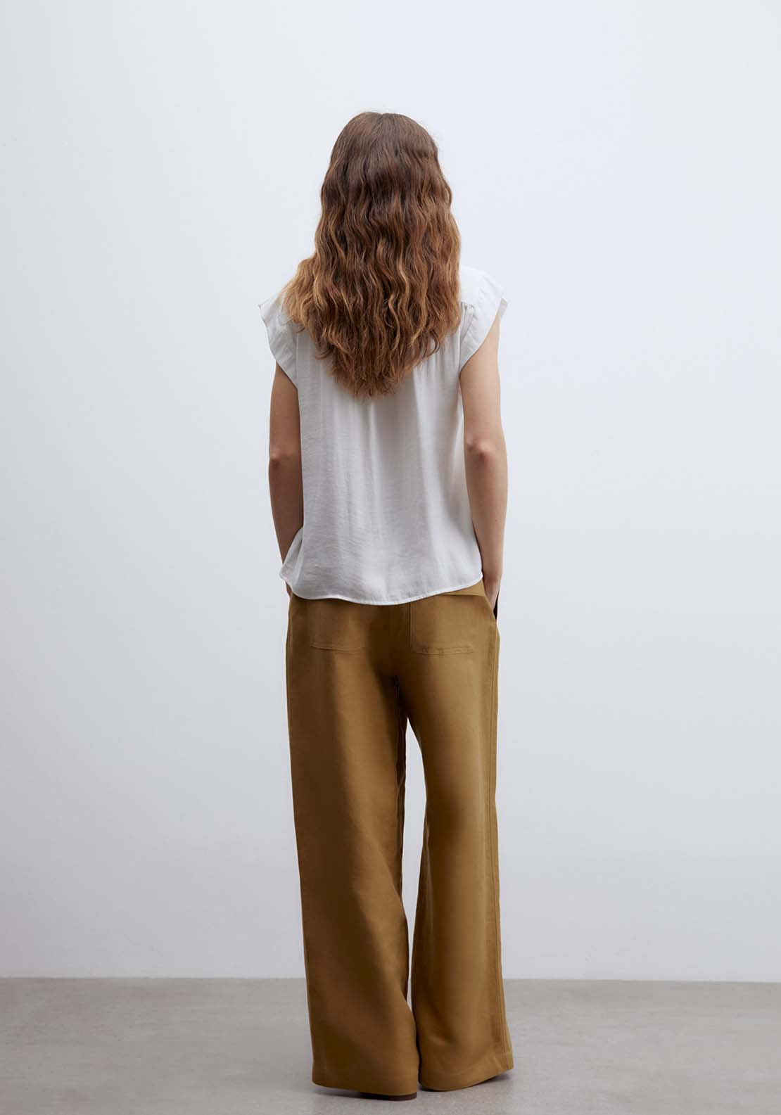 Buttons Loose-Fit Top - White