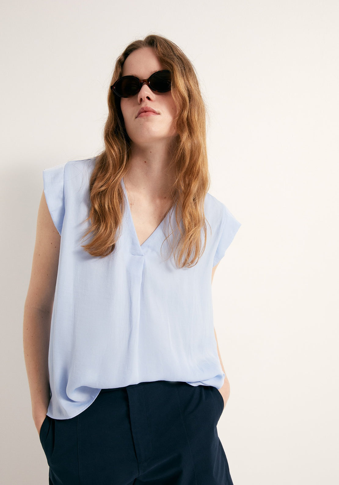 Basic Sleeveless Top With V Neck Top - Blue