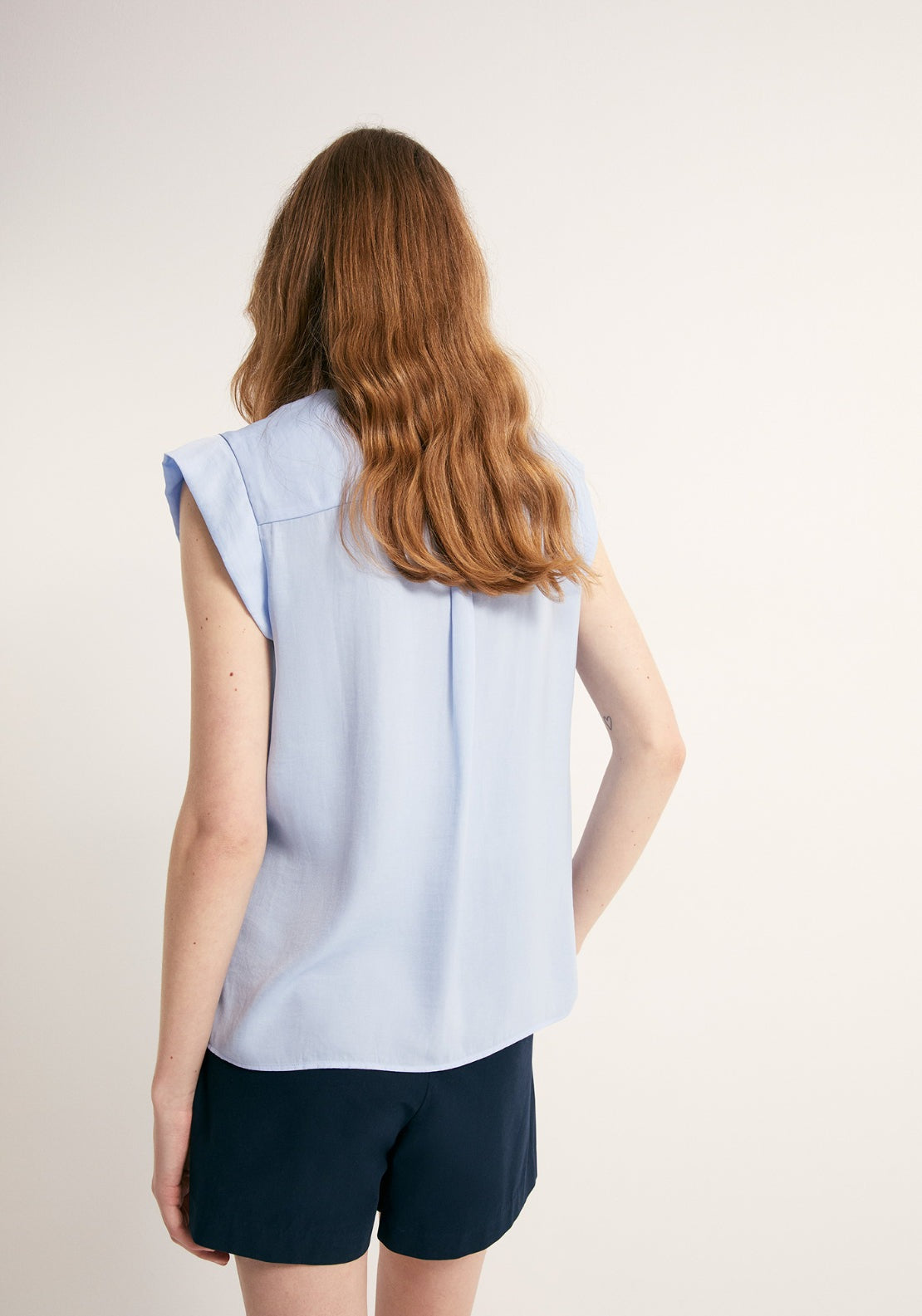 Basic Sleeveless Top With V Neck Top - Blue