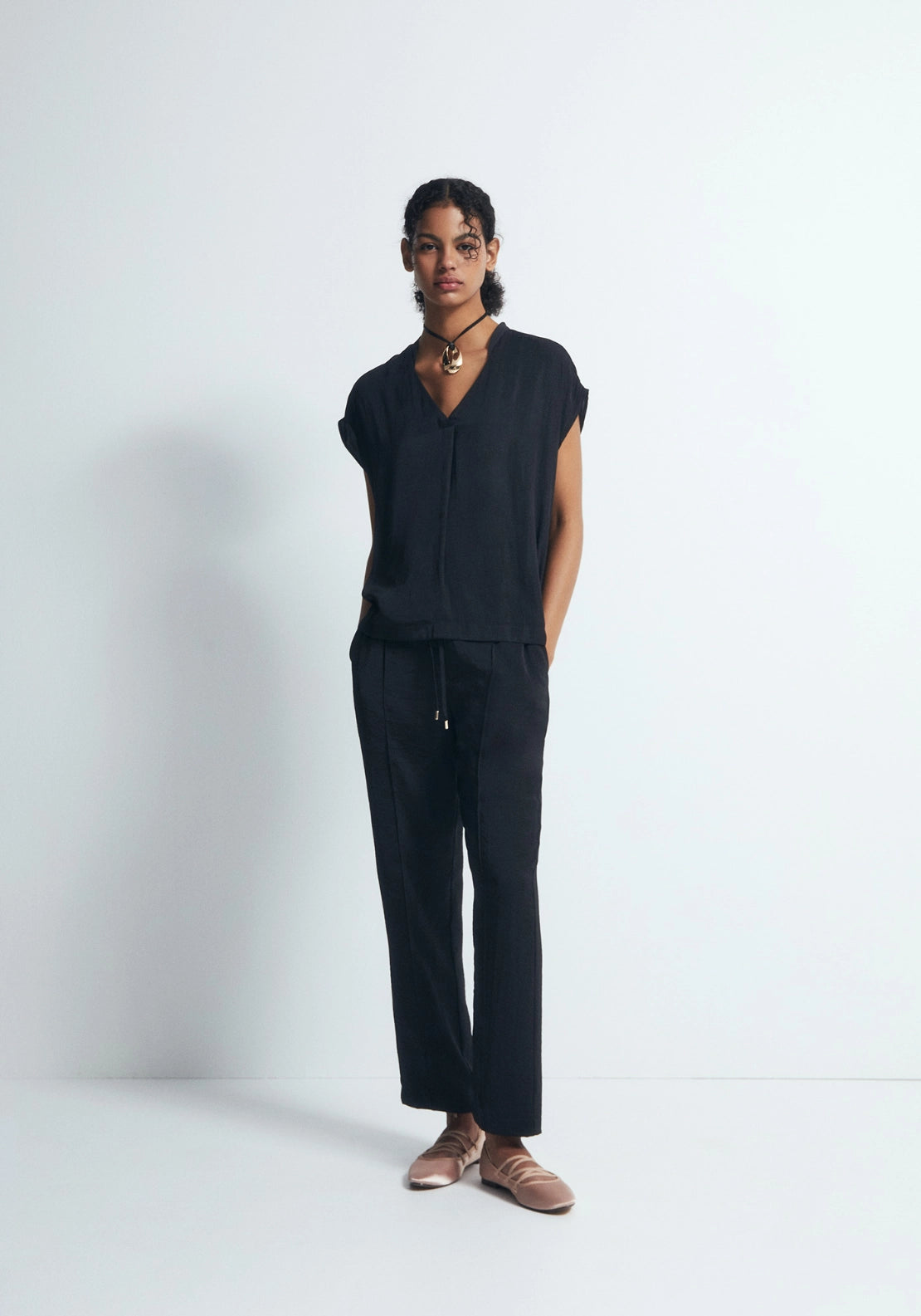 Loose-Fit V-Neck Top - Black