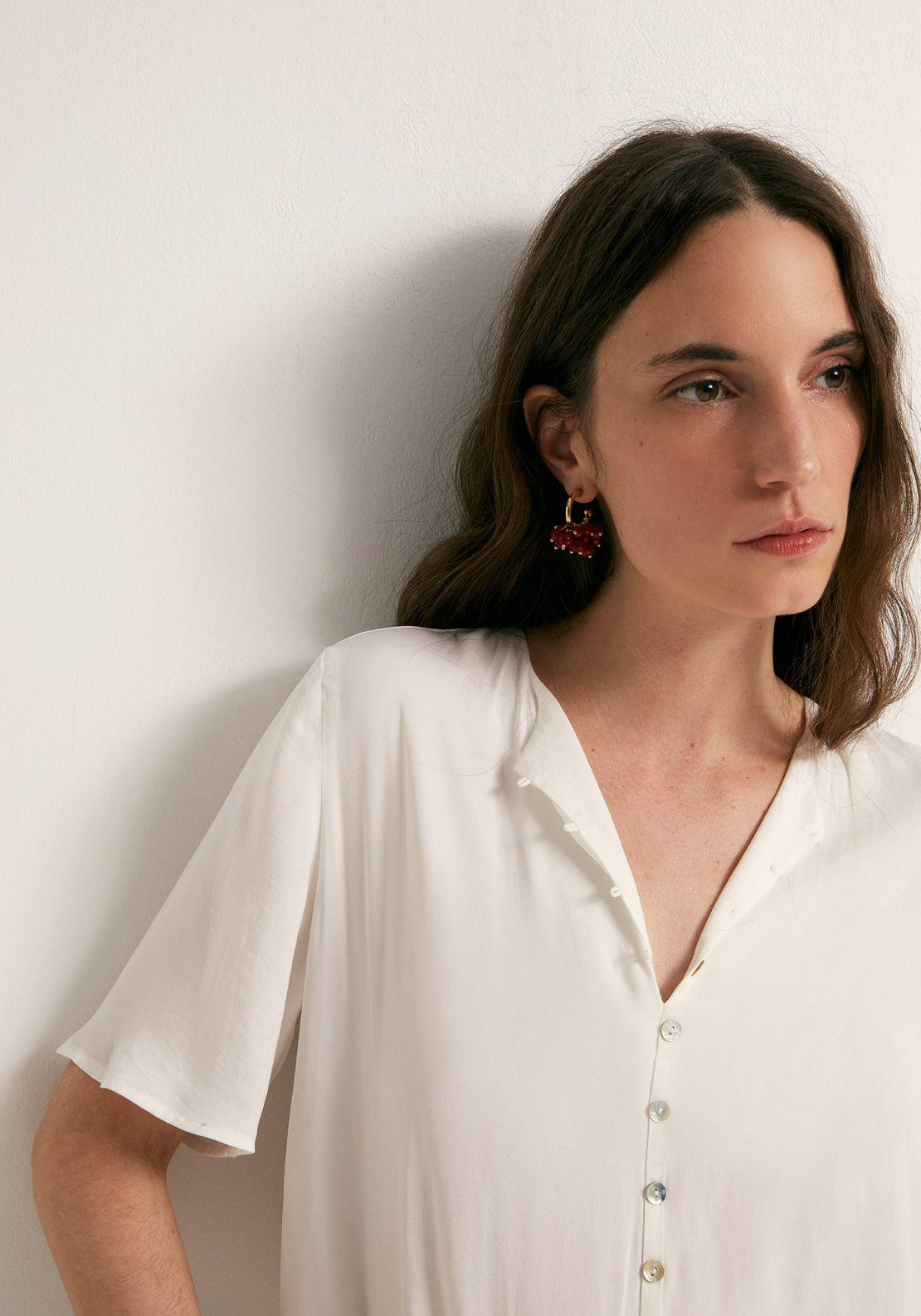 Short-Sleeved V-Neck Blouse - White
