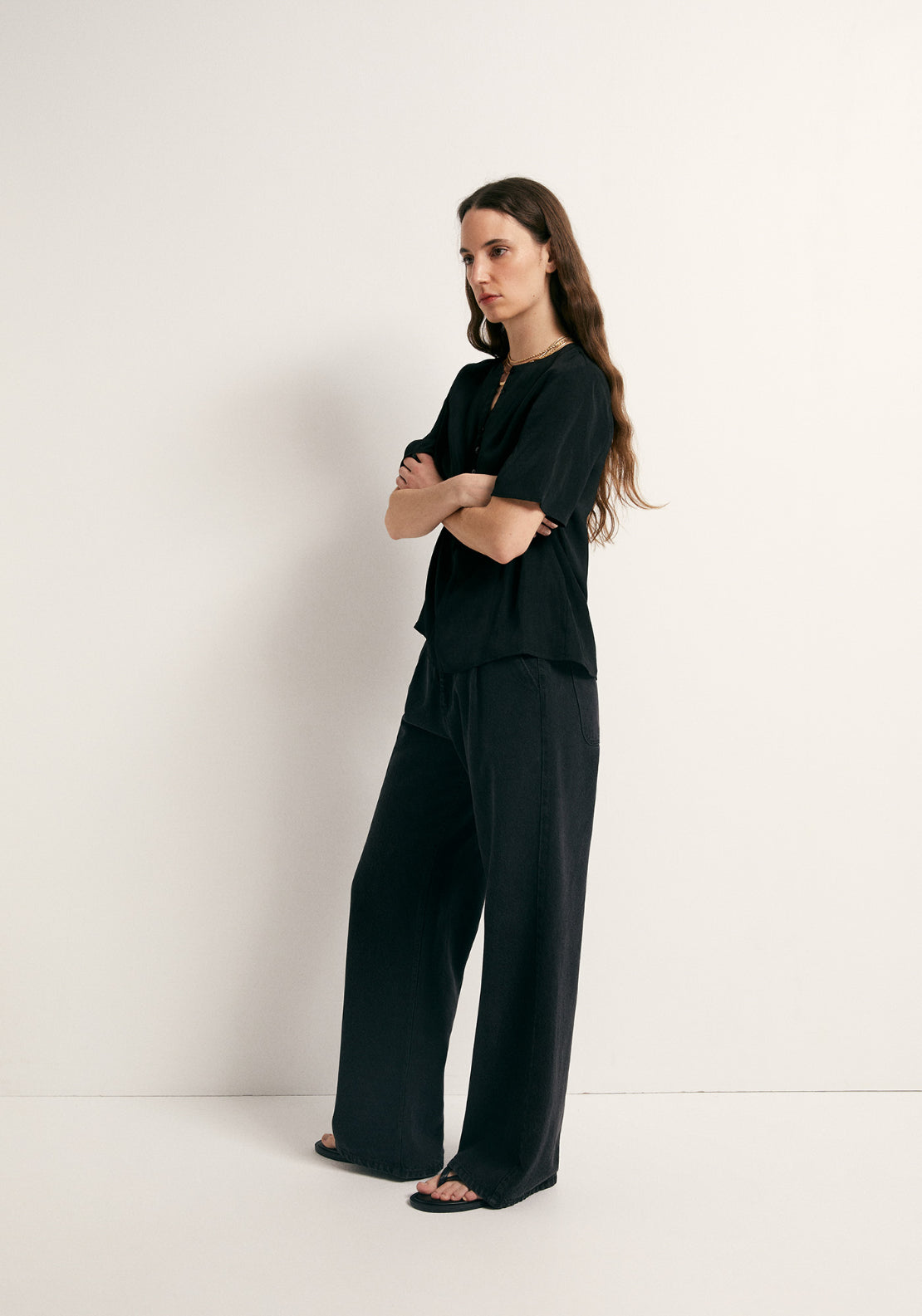 Short-Sleeved V-Neck Blouse - Black