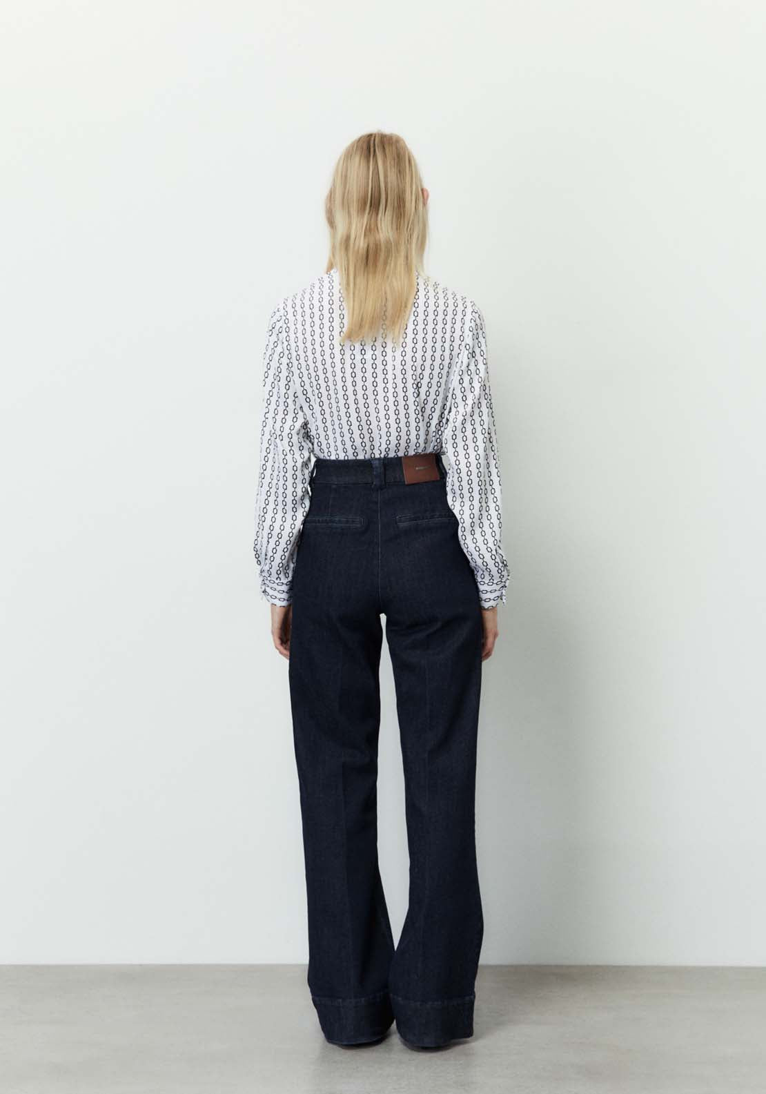 Sfera Printed loose-fit blouse - White And Black 4 Shaws Department Stores